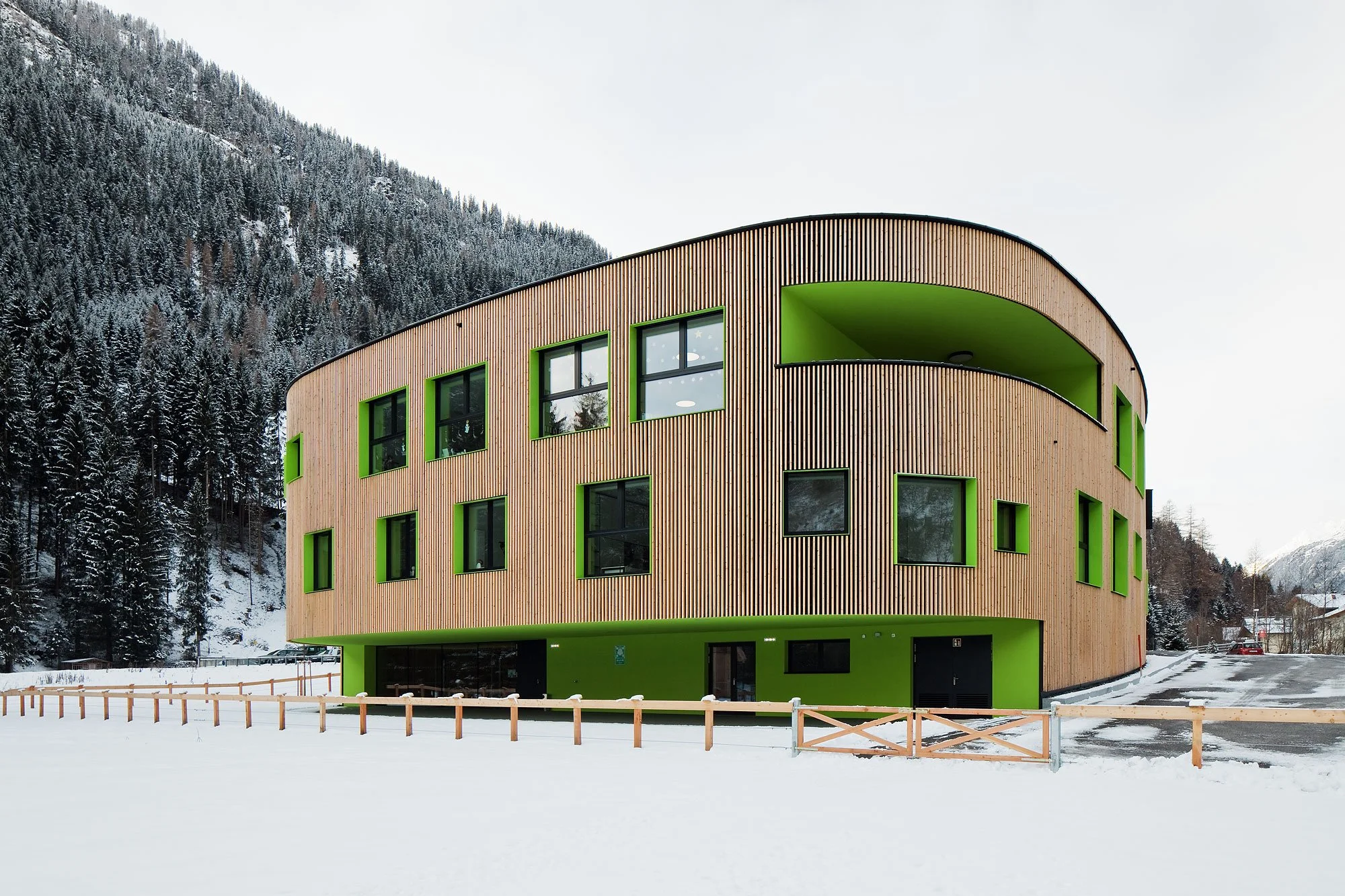Volksschule Kappl, Kappl, Stoll Wagner Architekten, Philipp Stoll, Reinhard Wagner, Christian Flatscher, Architekturfotografie, Fotografie, Architektur, Tirol