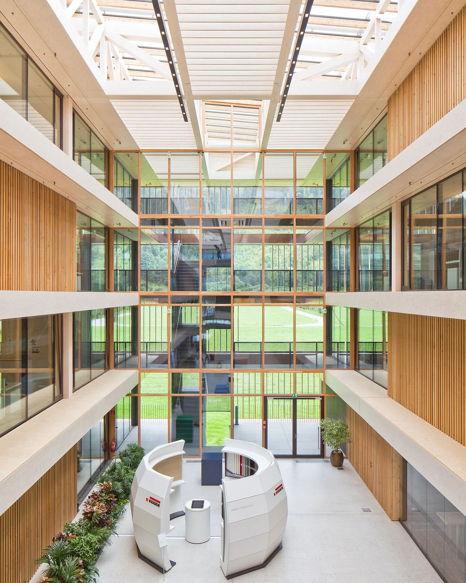 Stammhaus Egger, St. Johann in Tirol, Bruno Moser, Egger Holzwerkstoffe, Christian Flatscher, Architekturfotografie, Fotografie, Architektur, Tirol