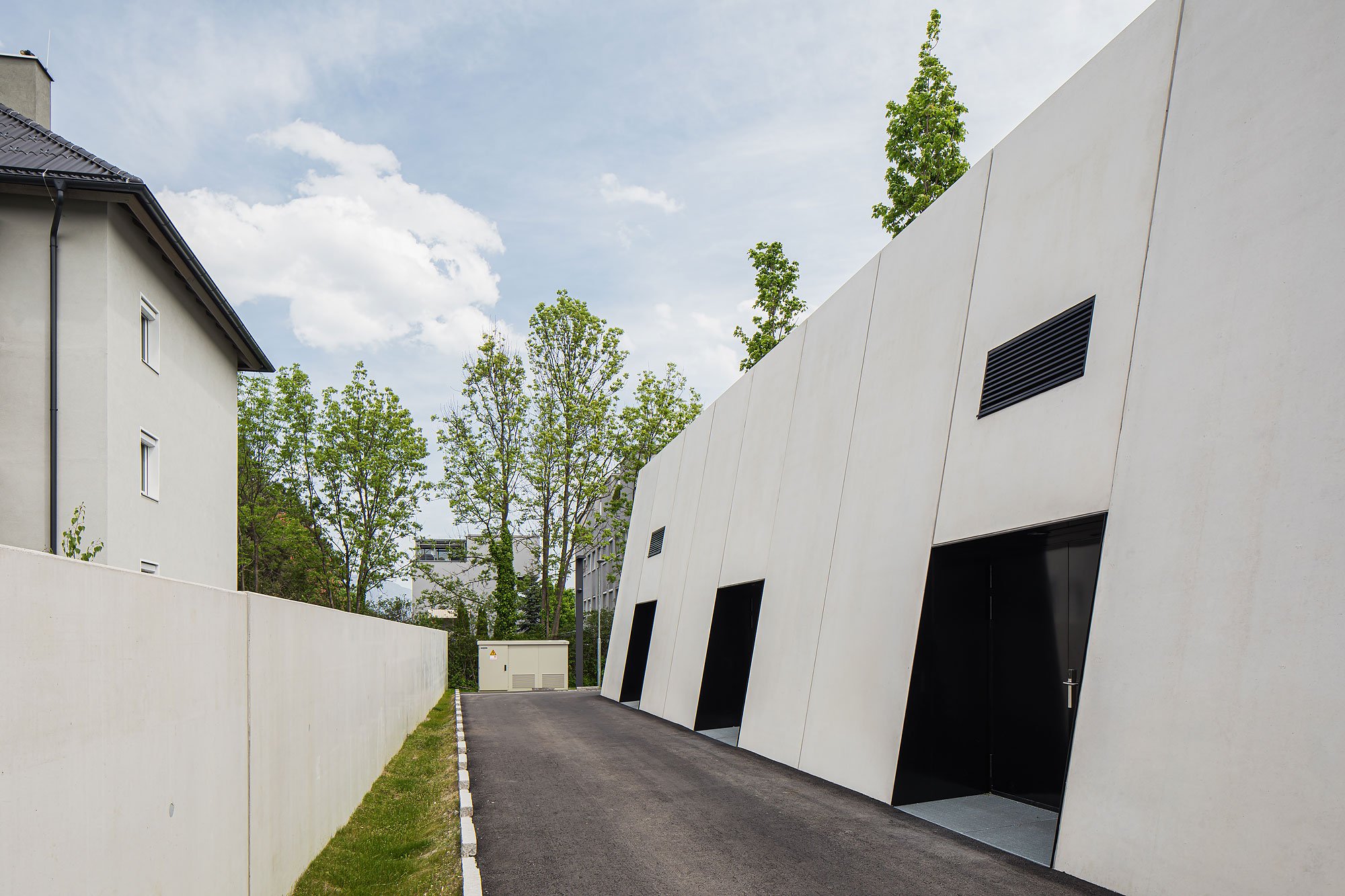 Bürogebäude mit Tankstelle, Innsbruck, Obermoser + Partner Architekten, Gutmann, Christian Flatscher, Architekturfotografie, Fotografie, Architektur, Tirol