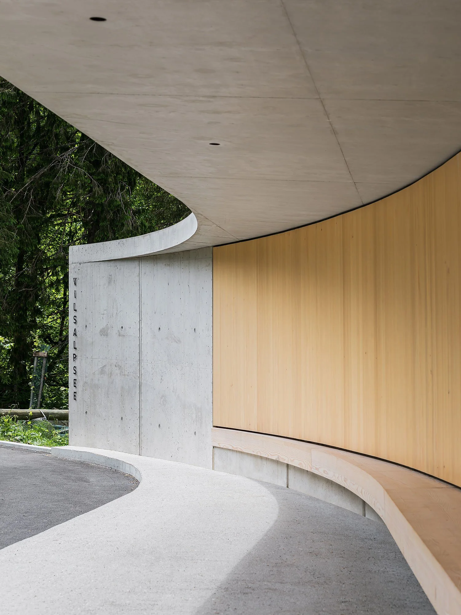 Haltestelle Vilsalpsee, Tannheim, Mario Gasser, Christian Flatscher, Architekturfotografie, Fotografie, Architektur, Tirol