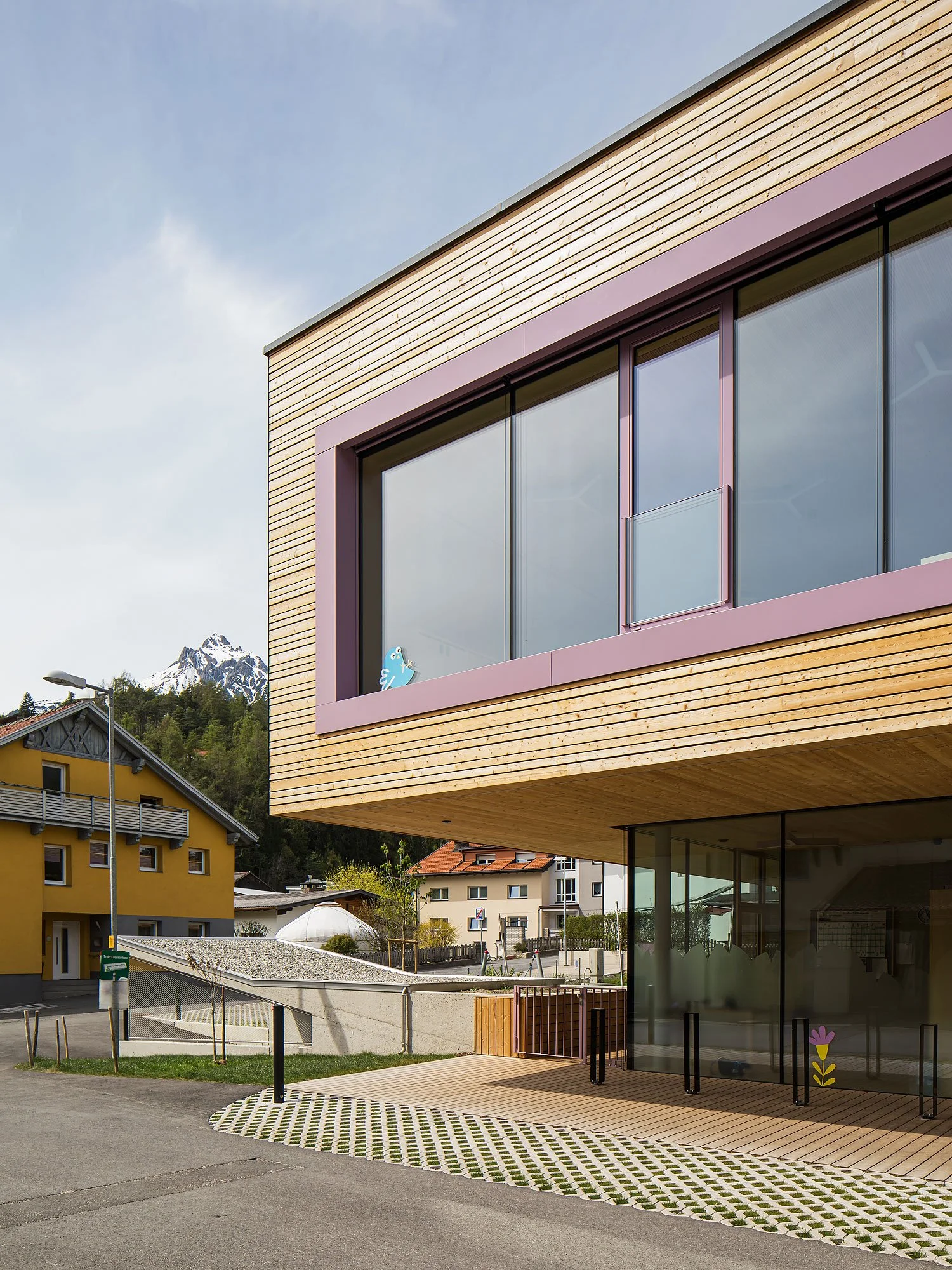 Kindergarten Tarrenz, Tarrenz, Tabernig Zierl Architekten, Martin Tabernig, Alois Zierl, Christian Flatscher, Architekturfotografie, Fotografie, Architektur, Tirol