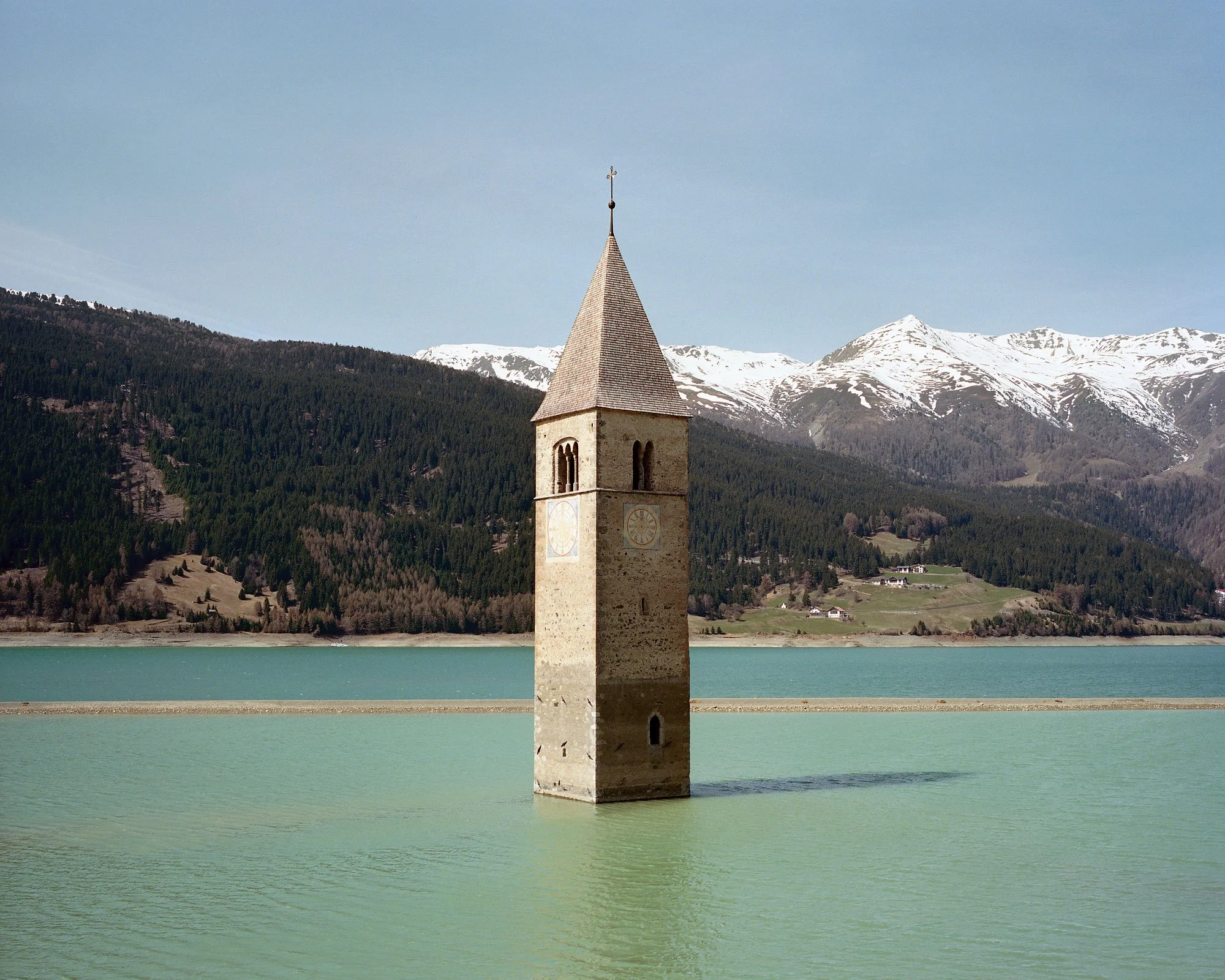 Kirchturm, Reschensee, Südtirol, Mamiya 7, analoge Fotografie, Christian Flatscher