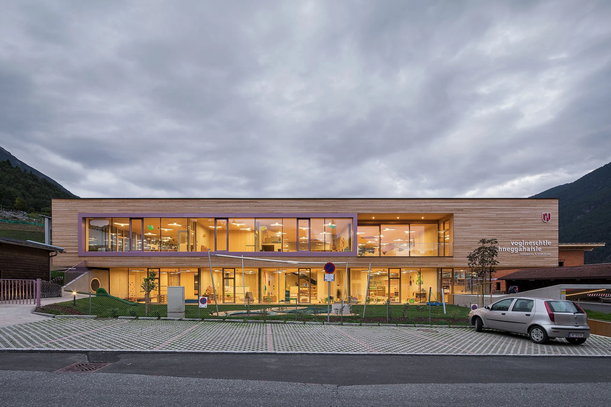 Kindergarten Tarrenz, Tarrenz, Tabernig Zierl Architekten, Martin Tabernig, Alois Zierl, Christian Flatscher, Architekturfotografie, Fotografie, Architektur, Tirol