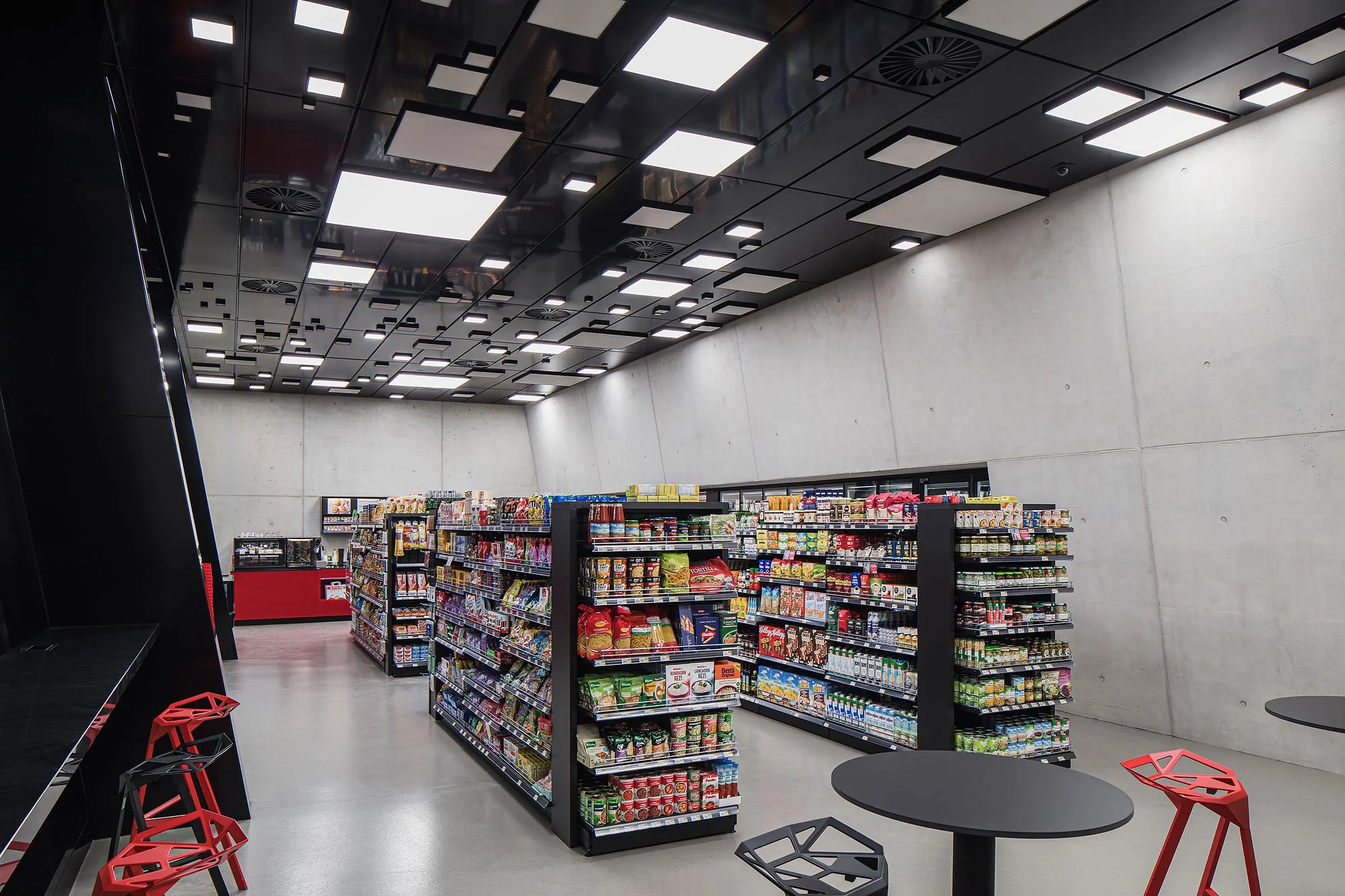 Bürogebäude mit Tankstelle, Innsbruck, Obermoser + Partner Architekten, Gutmann, Christian Flatscher, Architekturfotografie, Fotografie, Architektur, Tirol