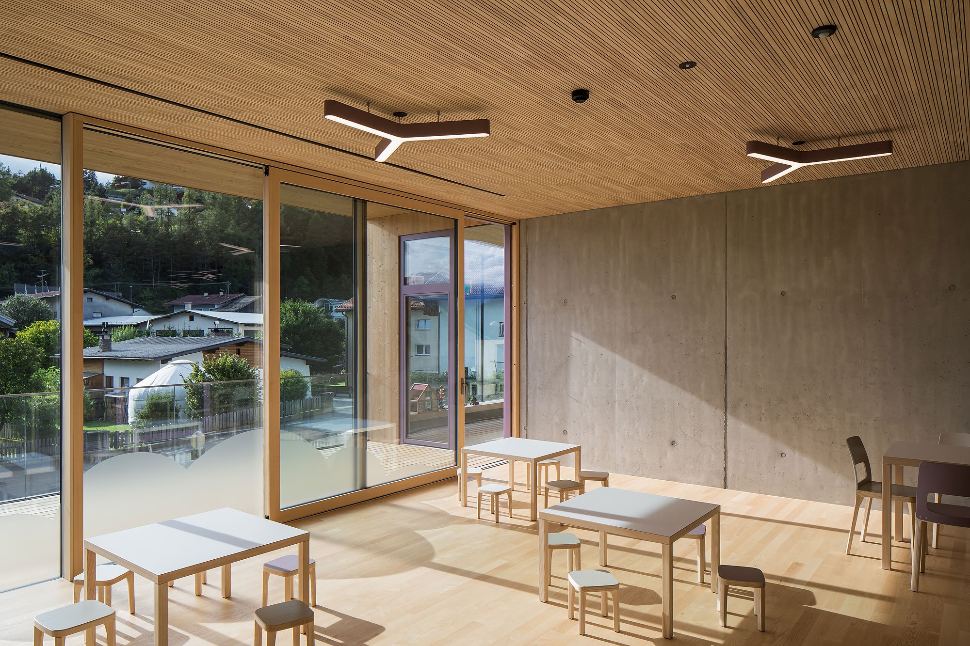 Kindergarten Tarrenz, Tarrenz, Tabernig Zierl Architekten, Martin Tabernig, Alois Zierl, Christian Flatscher, Architekturfotografie, Fotografie, Architektur, Tirol