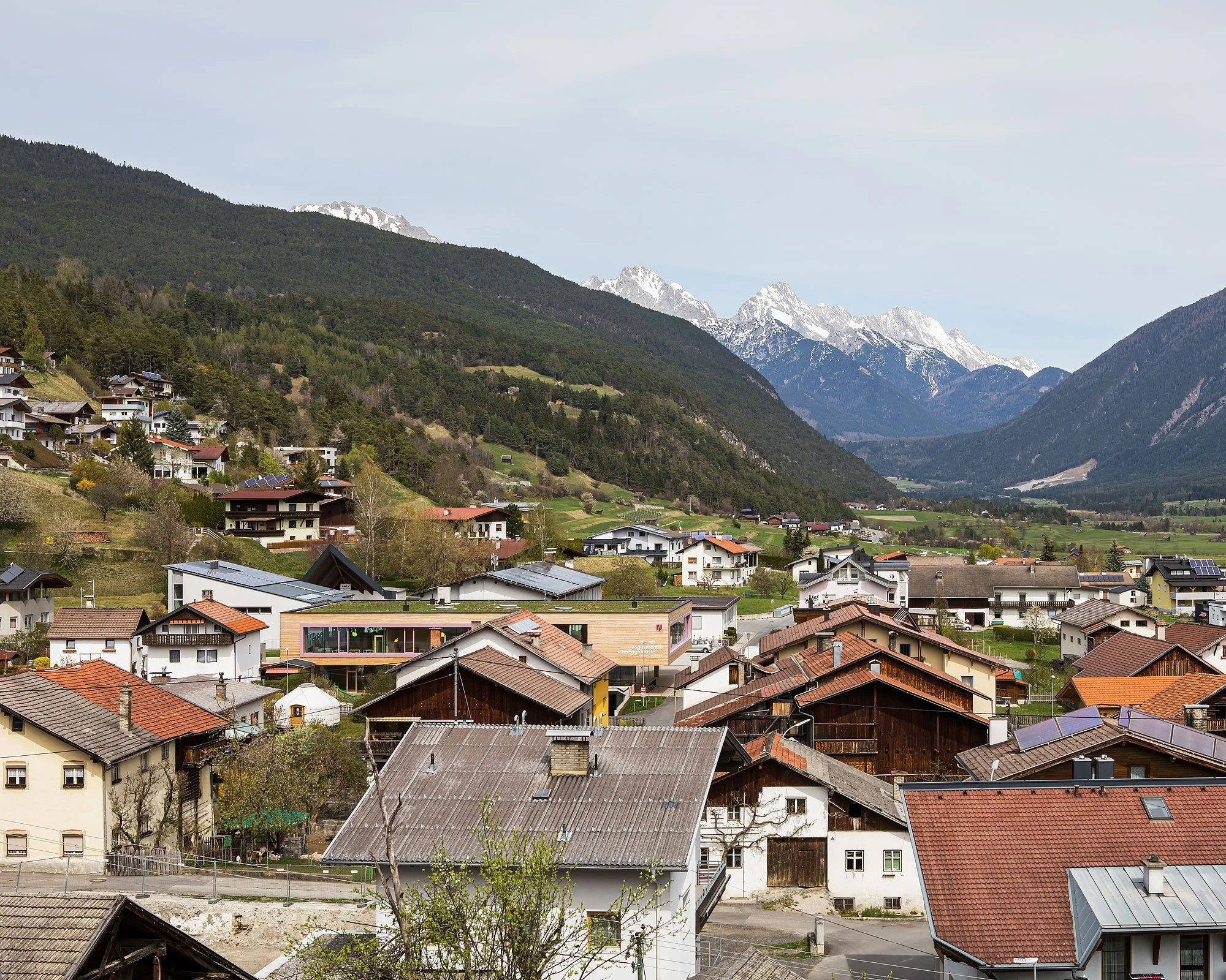 Kindergarten Tarrenz, Tarrenz, Tabernig Zierl Architekten, Martin Tabernig, Alois Zierl, Christian Flatscher, Architekturfotografie, Fotografie, Architektur, Tirol