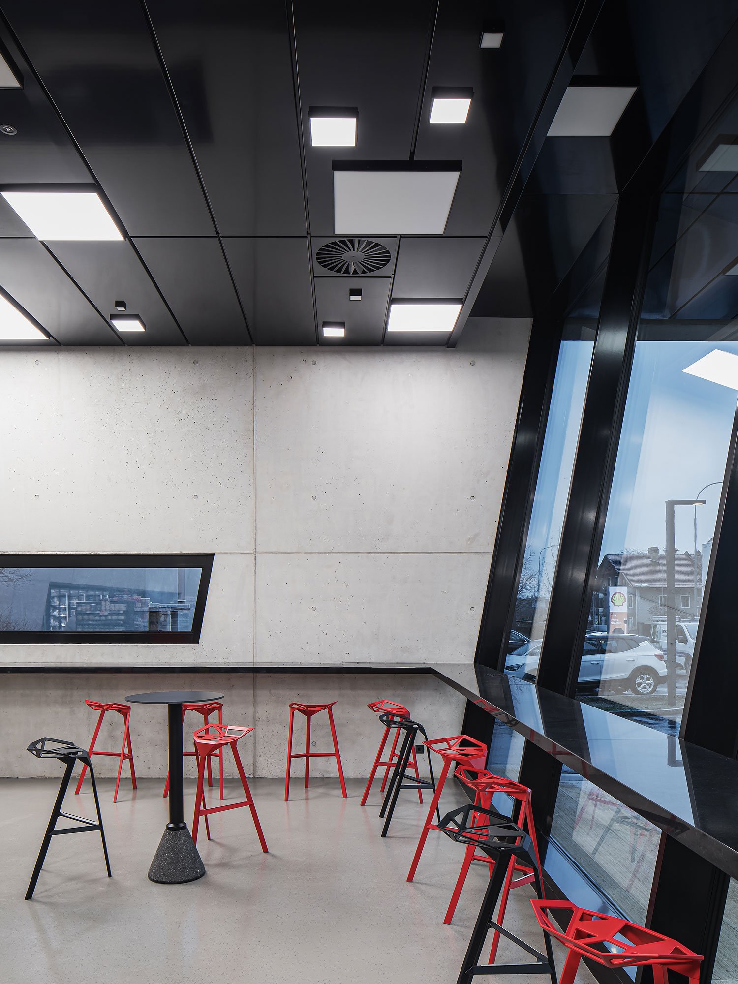 Bürogebäude mit Tankstelle, Innsbruck, Obermoser + Partner Architekten, Gutmann, Christian Flatscher, Architekturfotografie, Fotografie, Architektur, Tirol