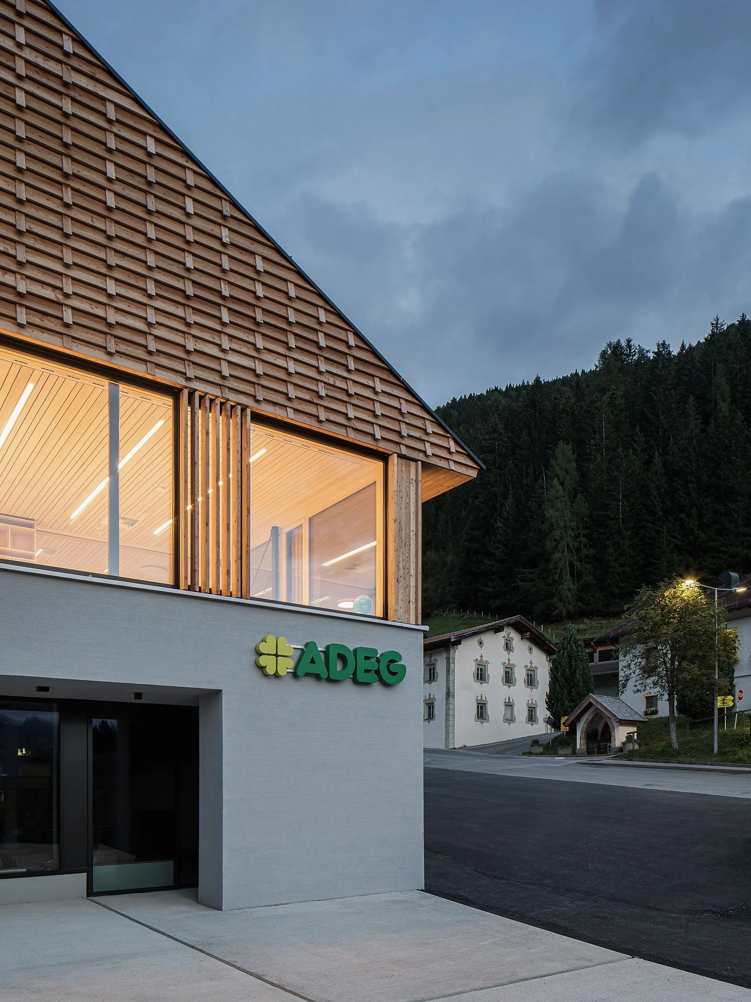 Volksschule Navis, Navis, Johannes Nägele, Christian Flatscher, Architekturfotografie, Fotografie, Architektur, Tirol