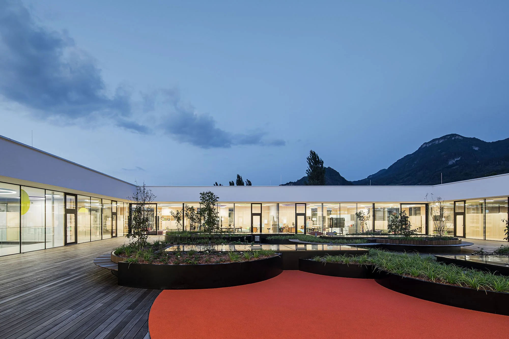 Volksschule Schwefel, Hohenems, Tabernig Zierl Architekten, Martin Tabernig, Alois Zierl, Christian Flatscher, Architekturfotografie, Fotografie, Architektur, Vorarlberg