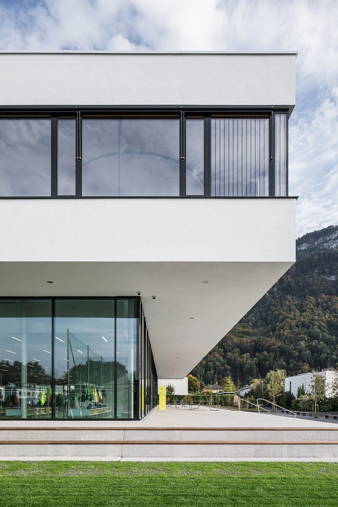 Volksschule Schwefel, Hohenems, Tabernig Zierl Architekten, Martin Tabernig, Alois Zierl, Christian Flatscher, Architekturfotografie, Fotografie, Architektur, Vorarlberg