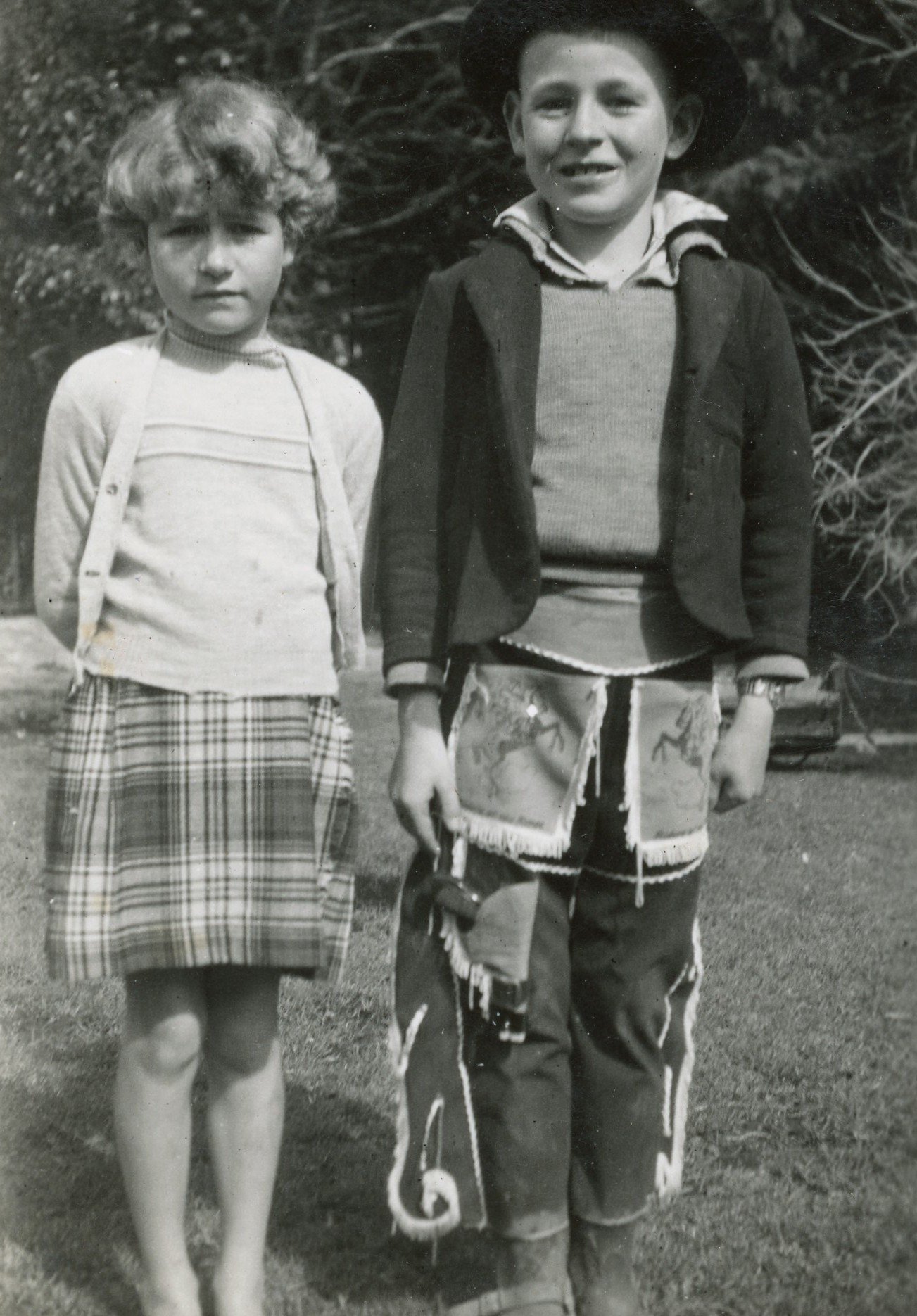 Huston Family Archive - Jane with Cousin