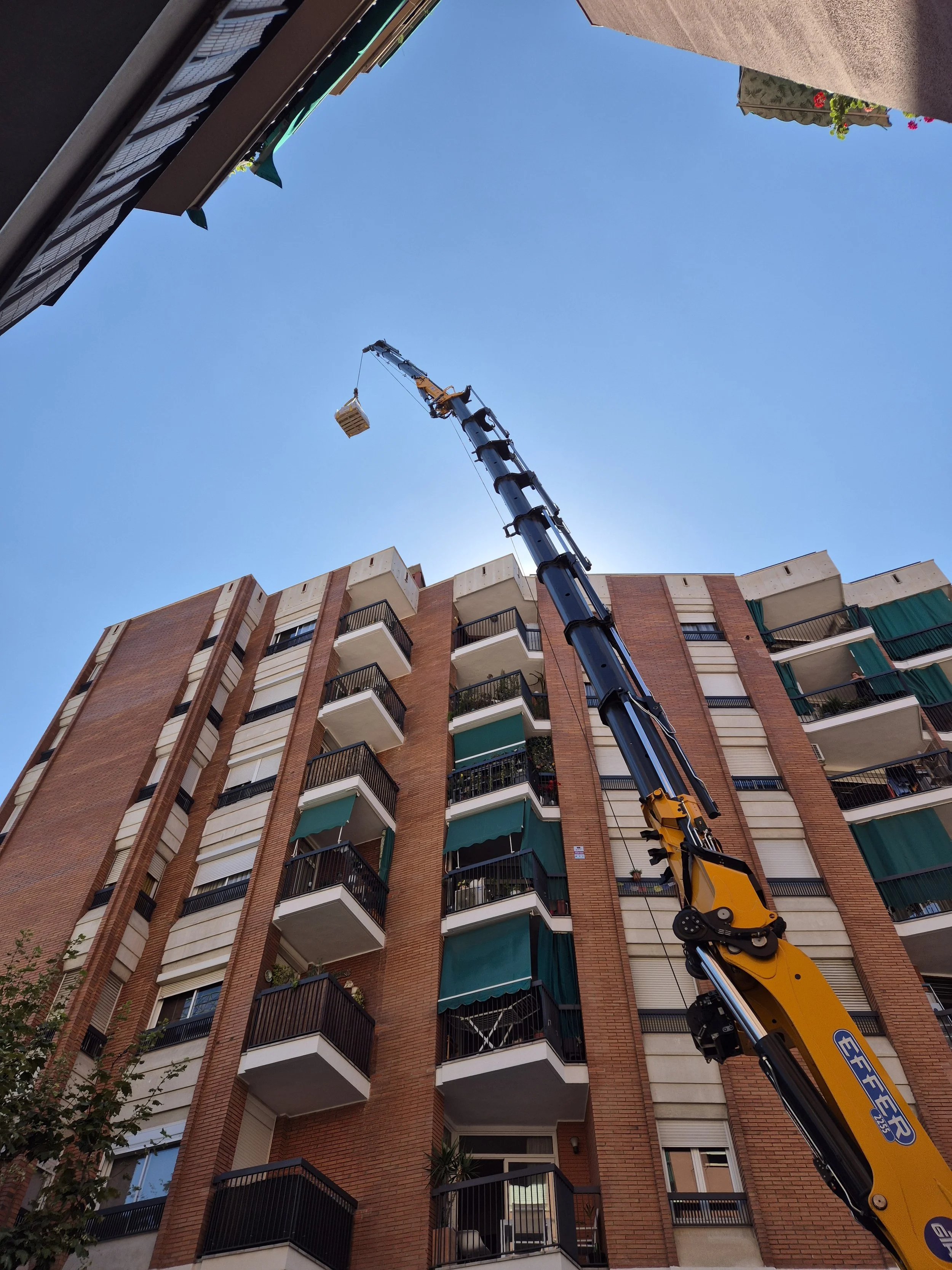 Medios auxiliares ágiles y rápidos para minimizar las molestias de las obras.