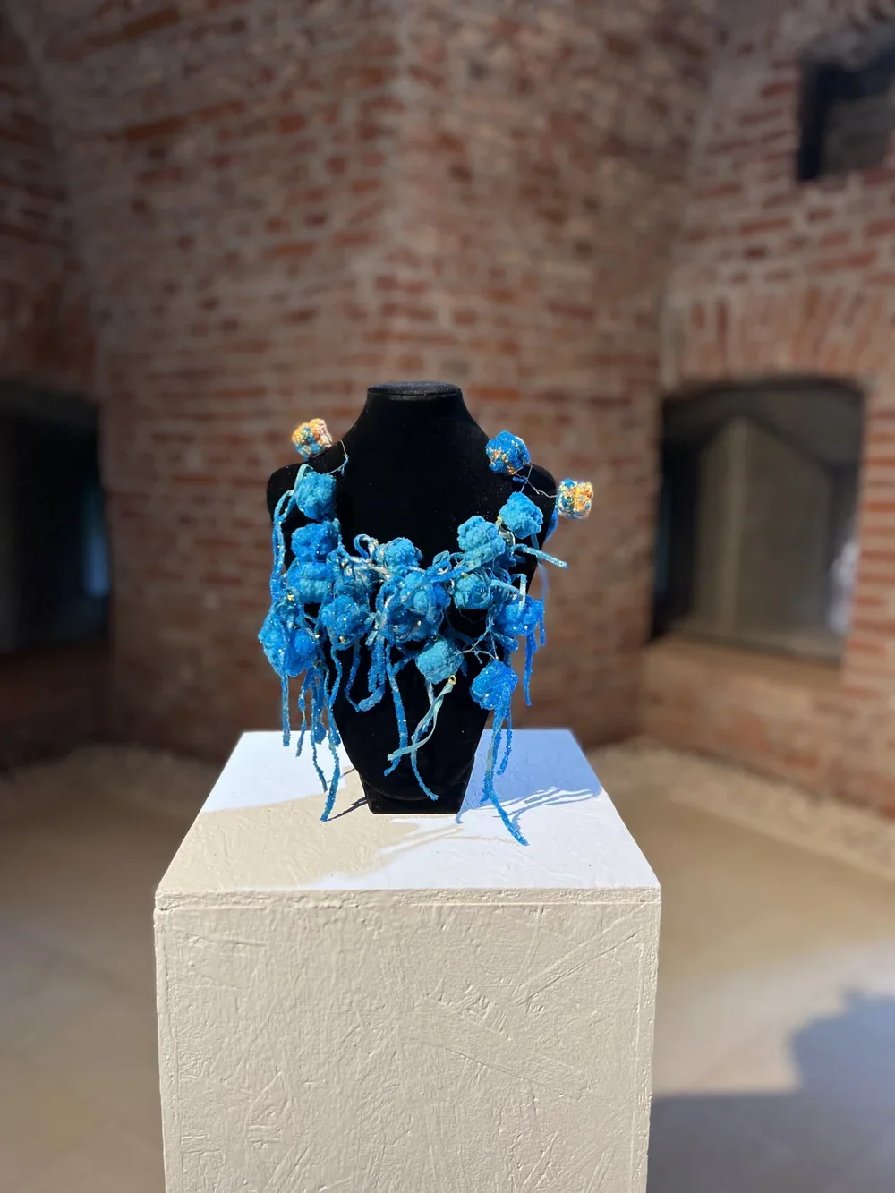 BioArt+Revolution+Cellular+Reprogramming+Necklace+credit+Anna+Dumitriu.webp