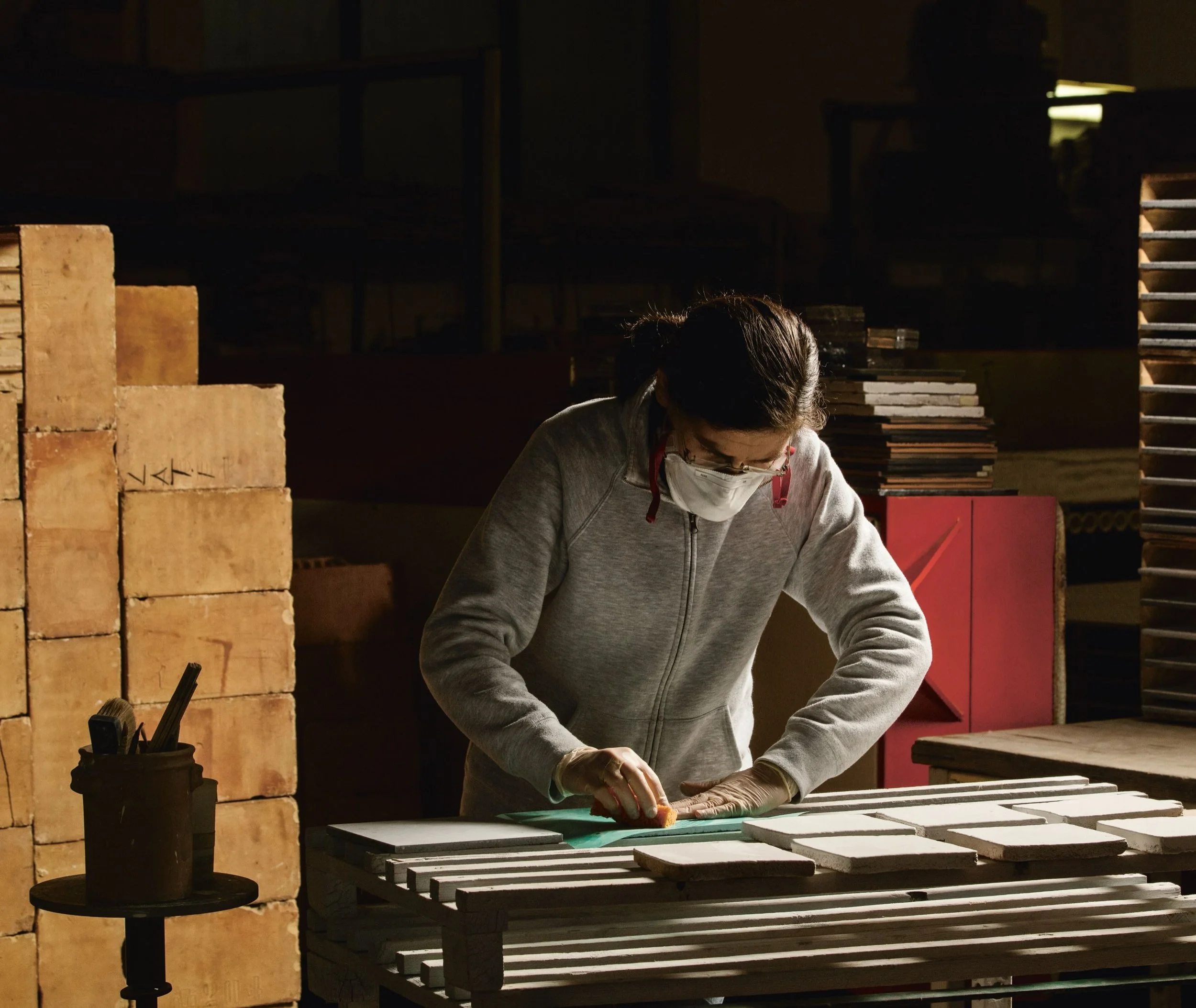 Craftsmanship cannot be rushed.

Each Ninefifty tile is shaped, finished, and refined by hand in Italy: embracing the subtle imperfections that make every piece unique.

Available exclusively through HEEM.