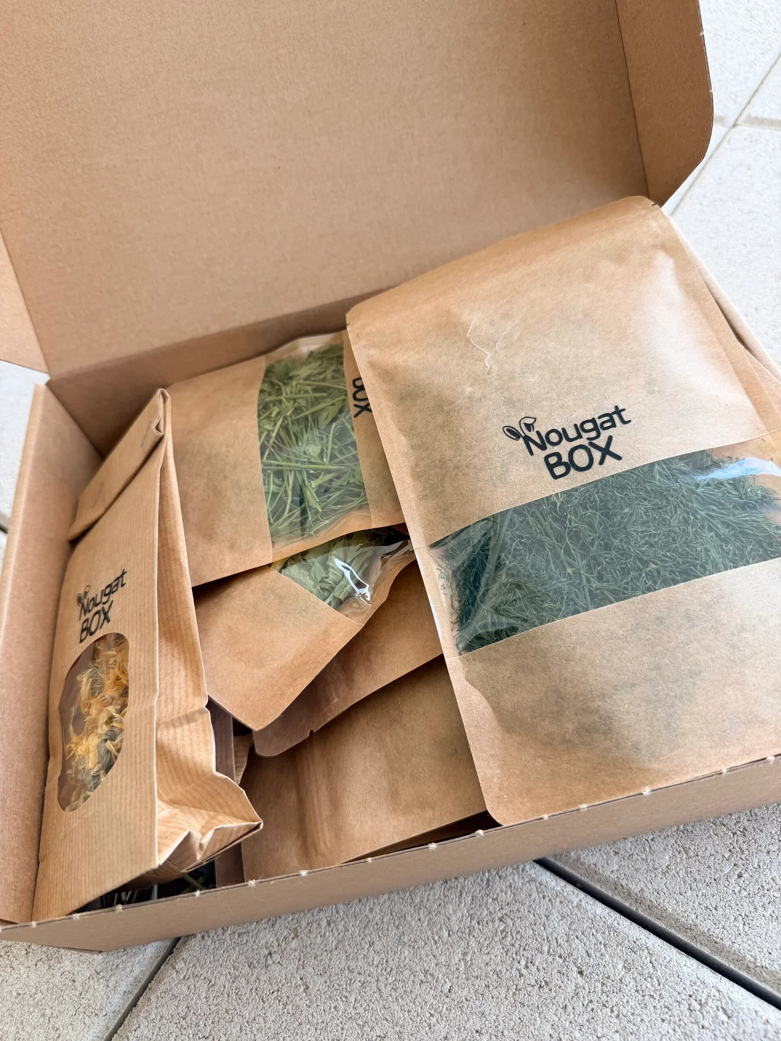Box fleurs & feuilles
