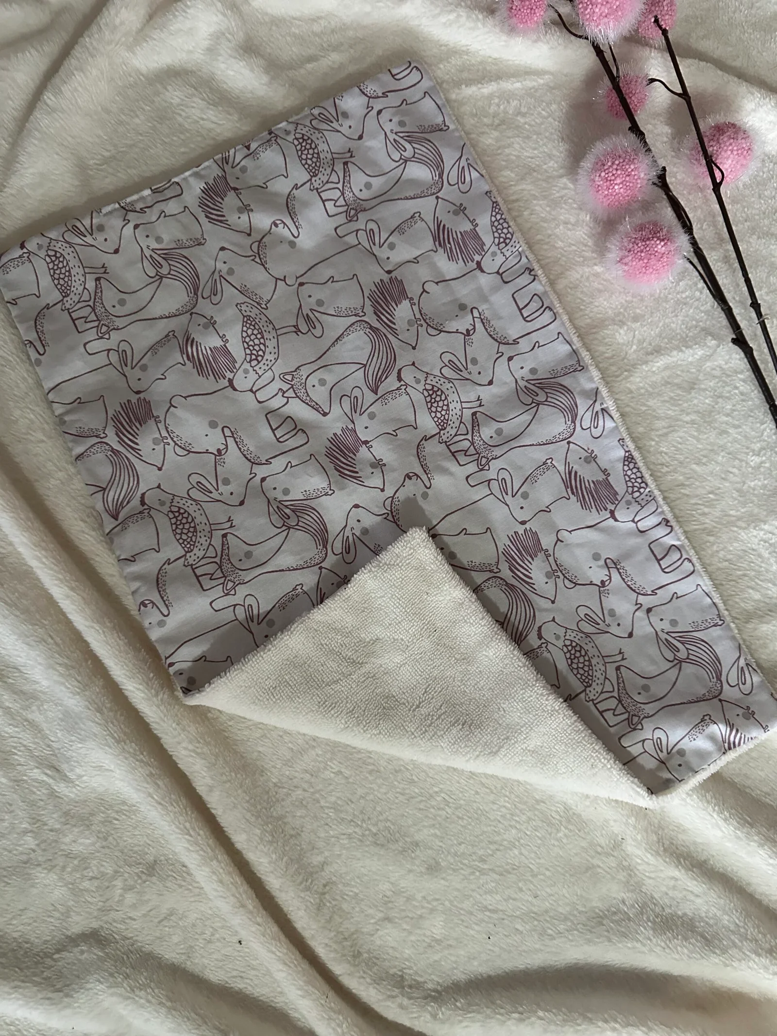 Tapis gamelle des animaux sauvages