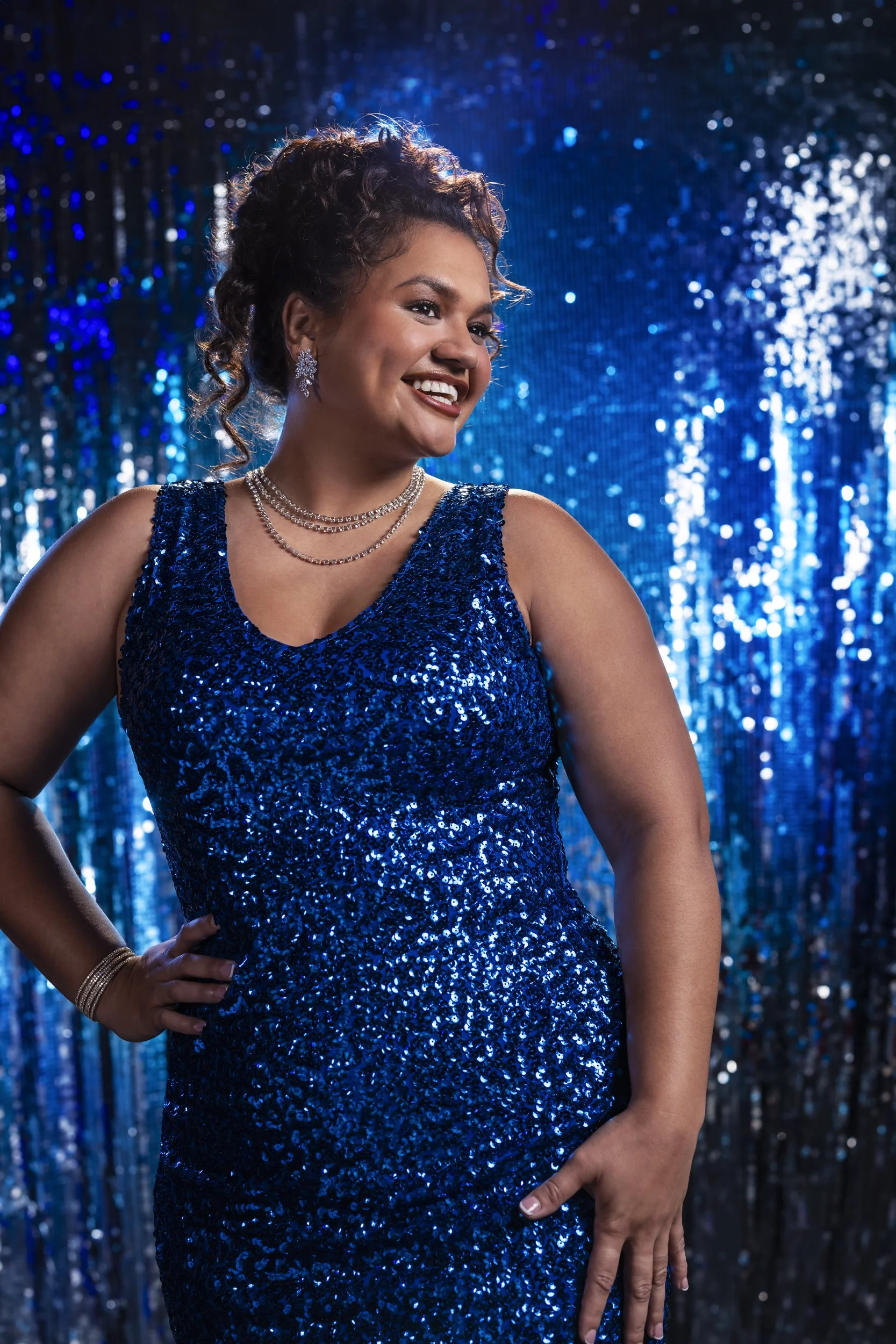251201_QT-SAPPHIRES_PORTRAIT_03_28104.jpg