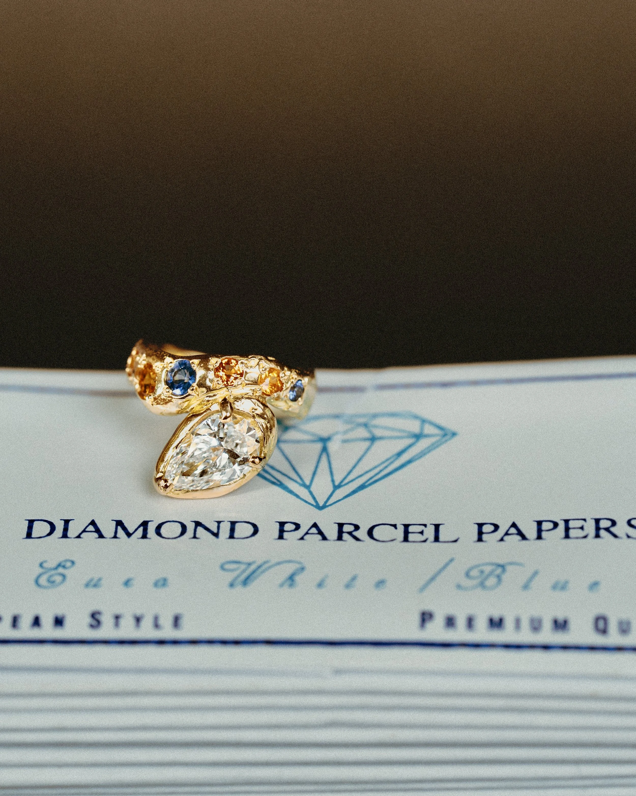 Ring-comicsunset-sapphires-diamond-anaisc-2.jpg