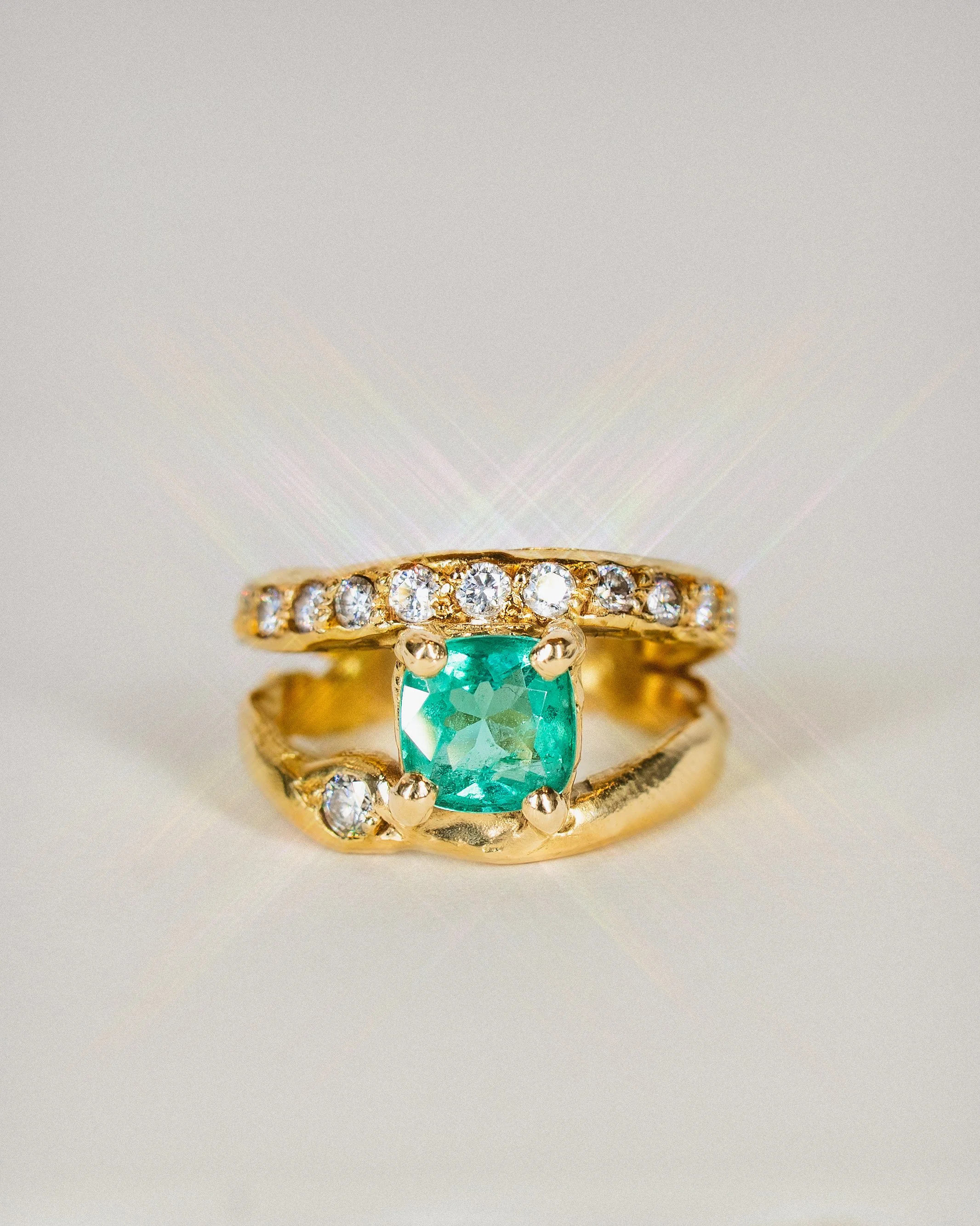 Ring-curios-emerald-diamonds-anaisc-2.jpg