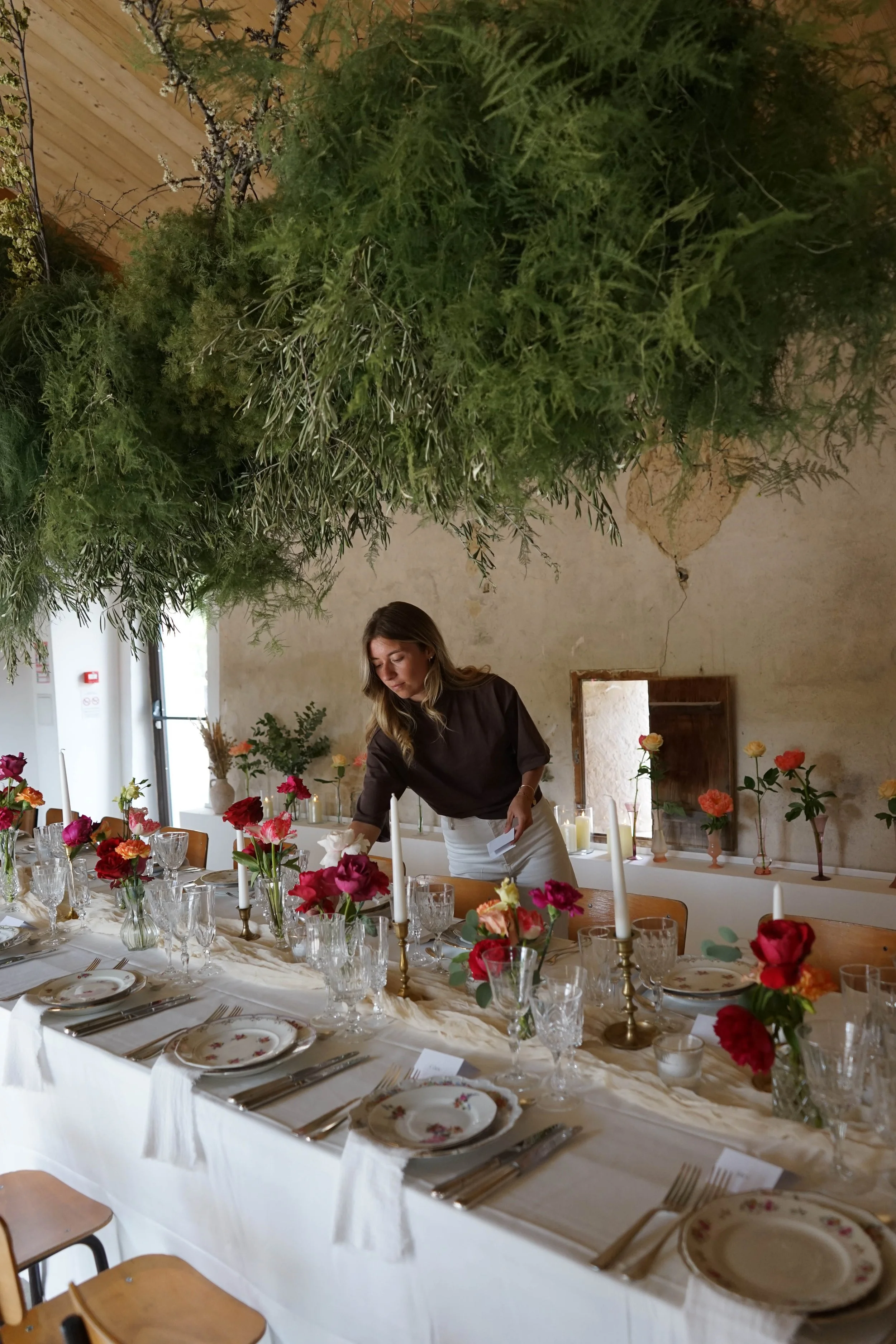 Dressage d'une table événementielle.