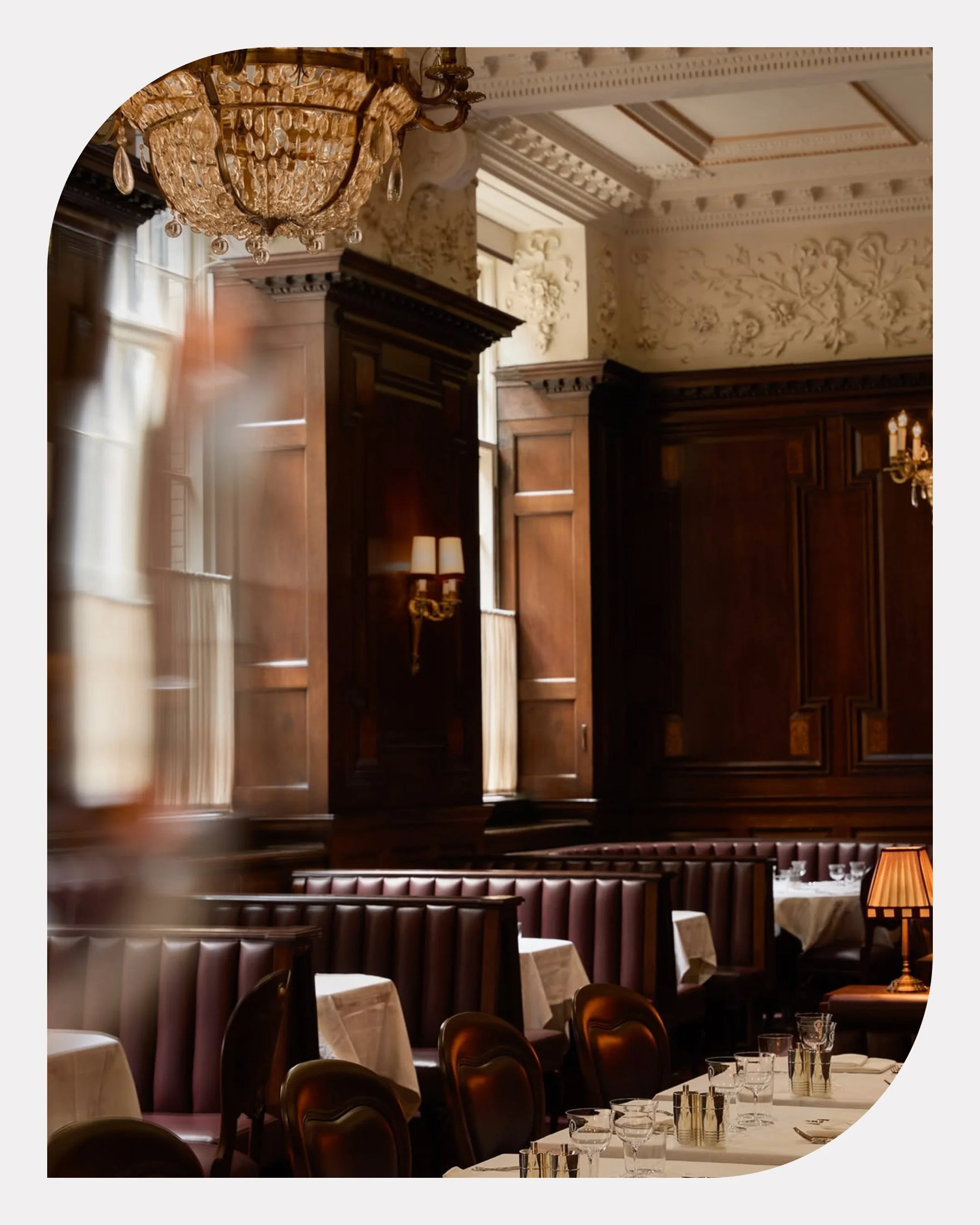 Simpson&rsquo;s in the Strand embodies a timeless expression of British grandeur, where meticulously restored Edwardian interiors, rich timber paneling, deep velvet upholstery, and Art Deco detailing create an atmosphere that is both stately and cont