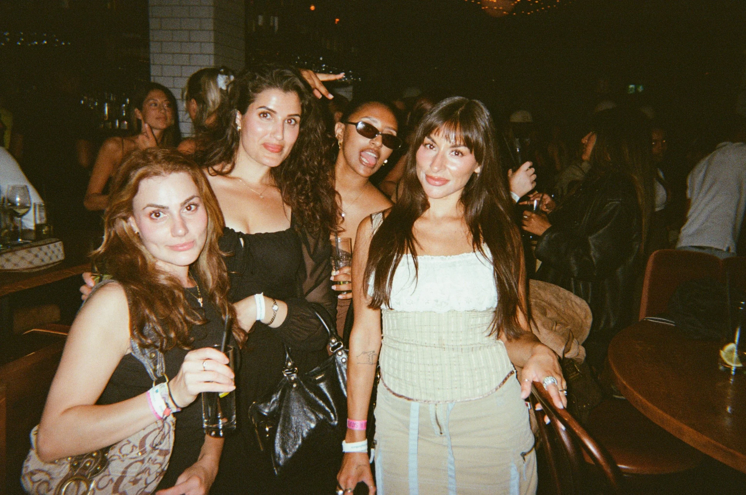 000011110012_15A.jpg