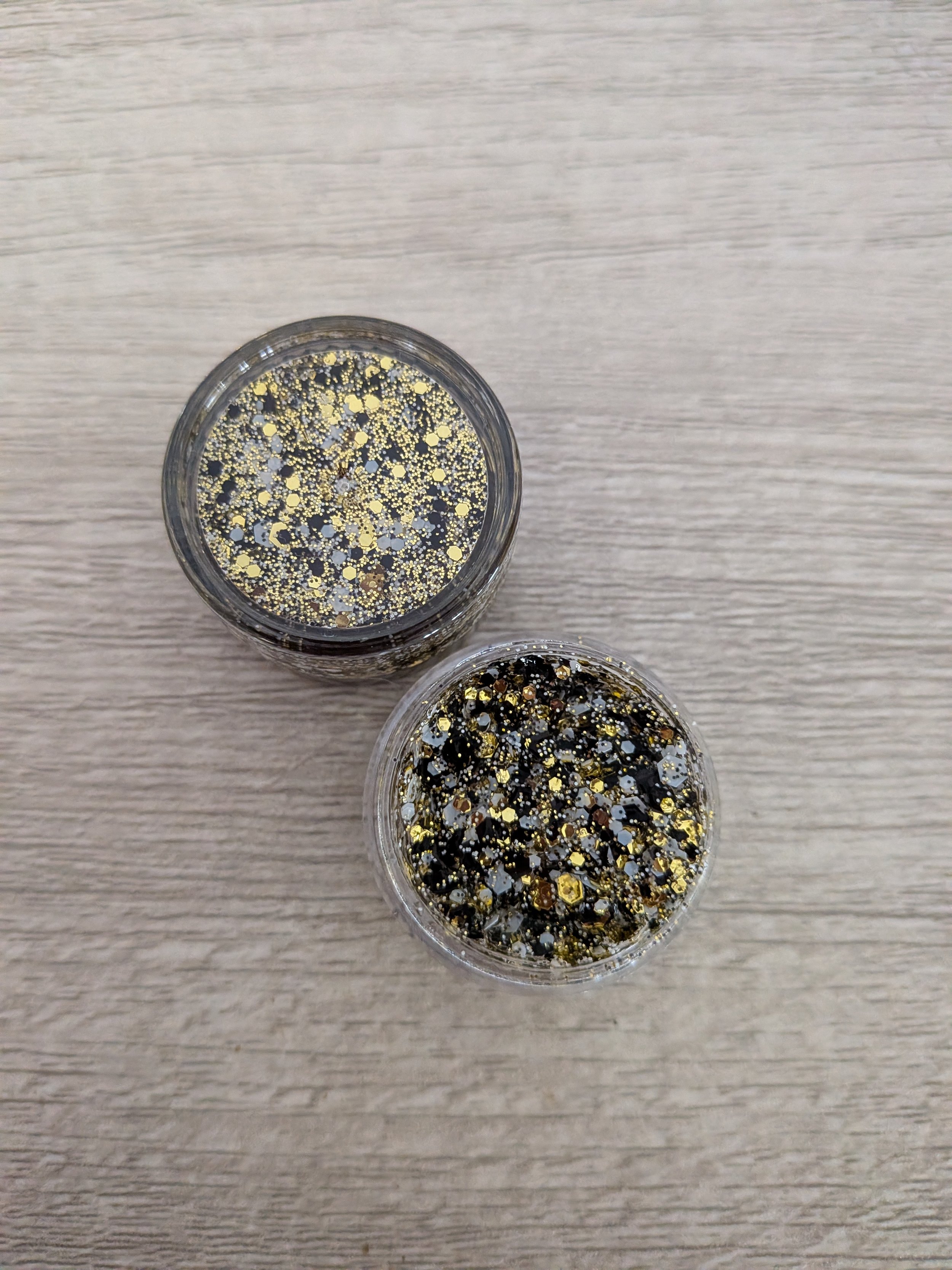 Saints Body Glitter