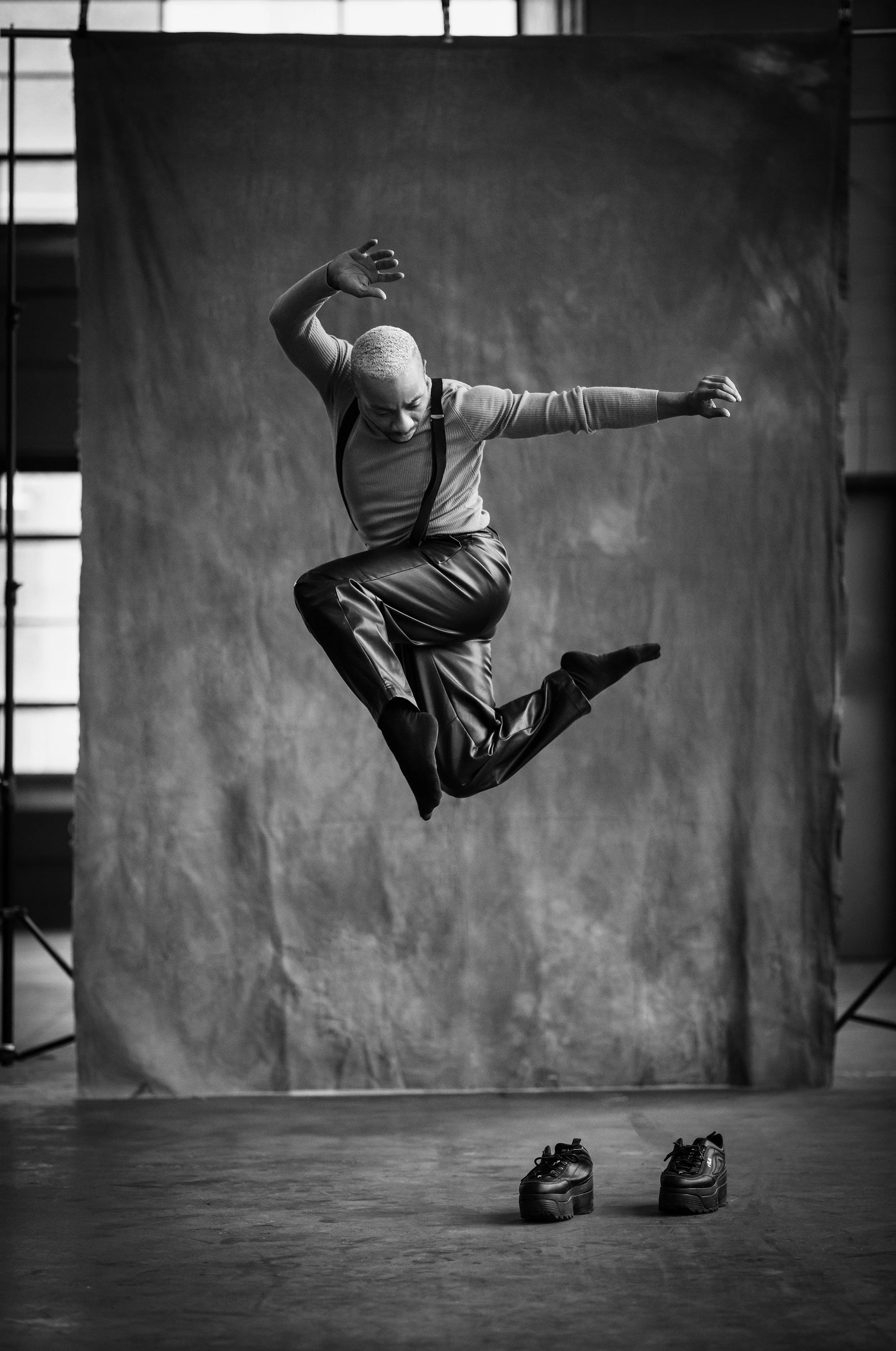 dance_2_loni_-3761-1 copy.jpg