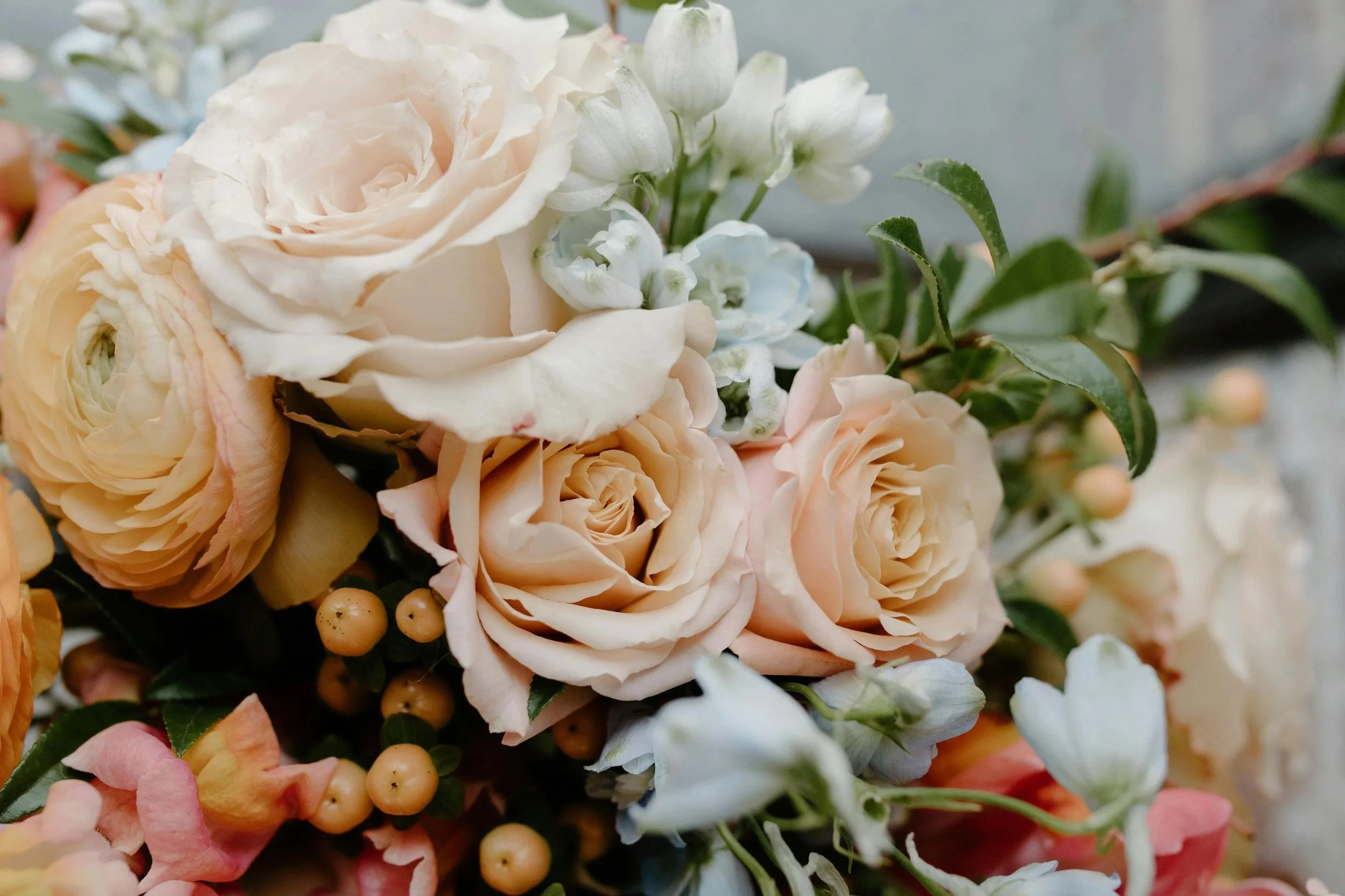 The Oklahoma Bride's Guide to Seasonal Wedding Flowers
