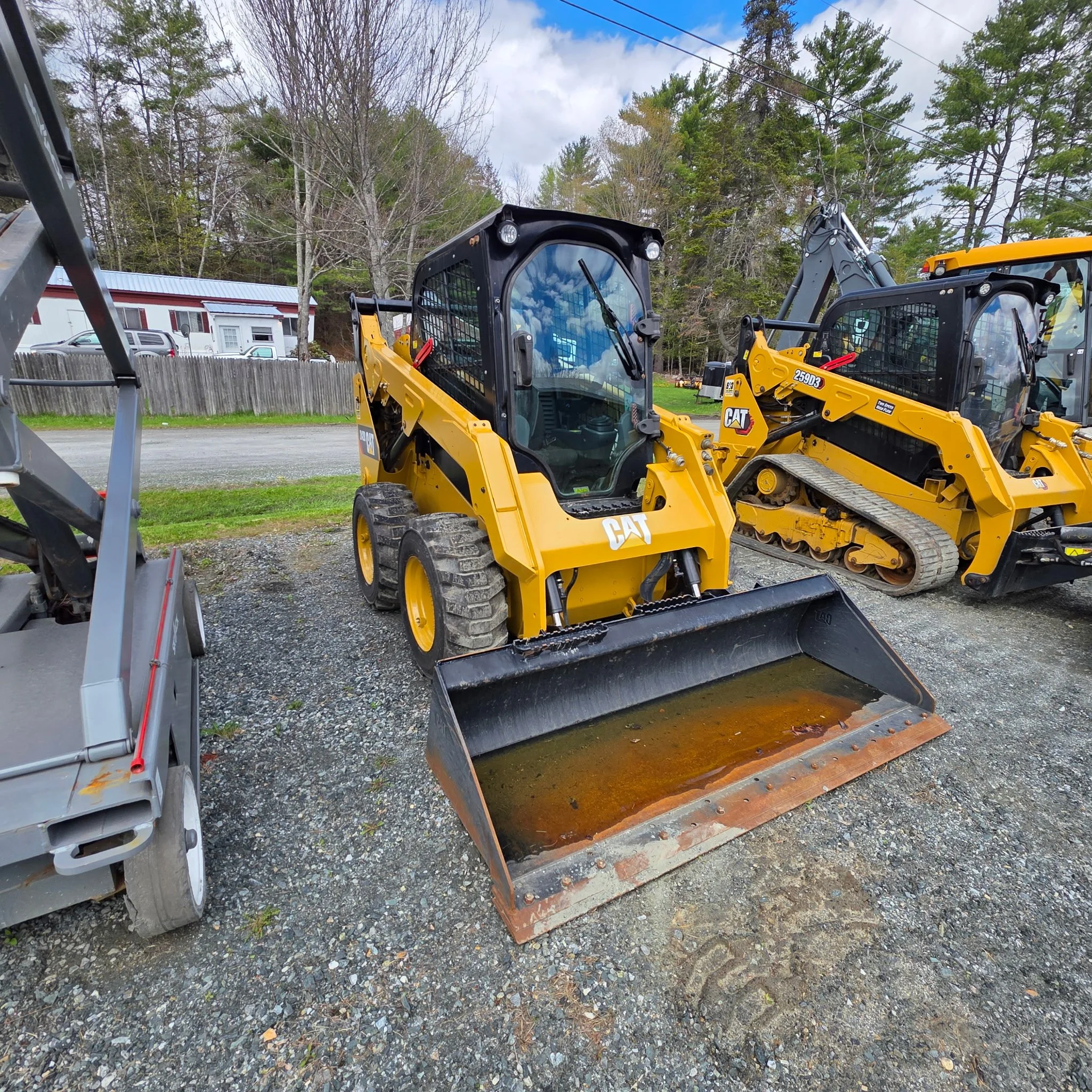 CAT 242D SKID STEER LOADER