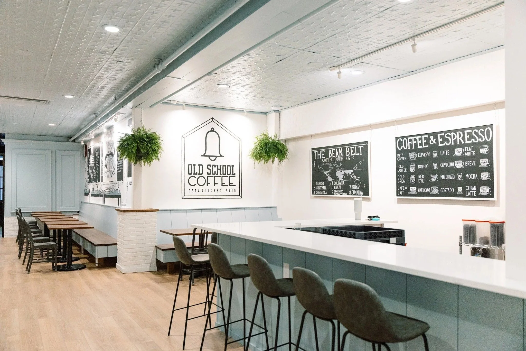 Start your morning with a quick coffee run at Old School  before heading to class. The best routines start close to home at Campus Court. ☕

#CampusCourtLexington #UKY #CollegeRoutine #LexingtonLiving