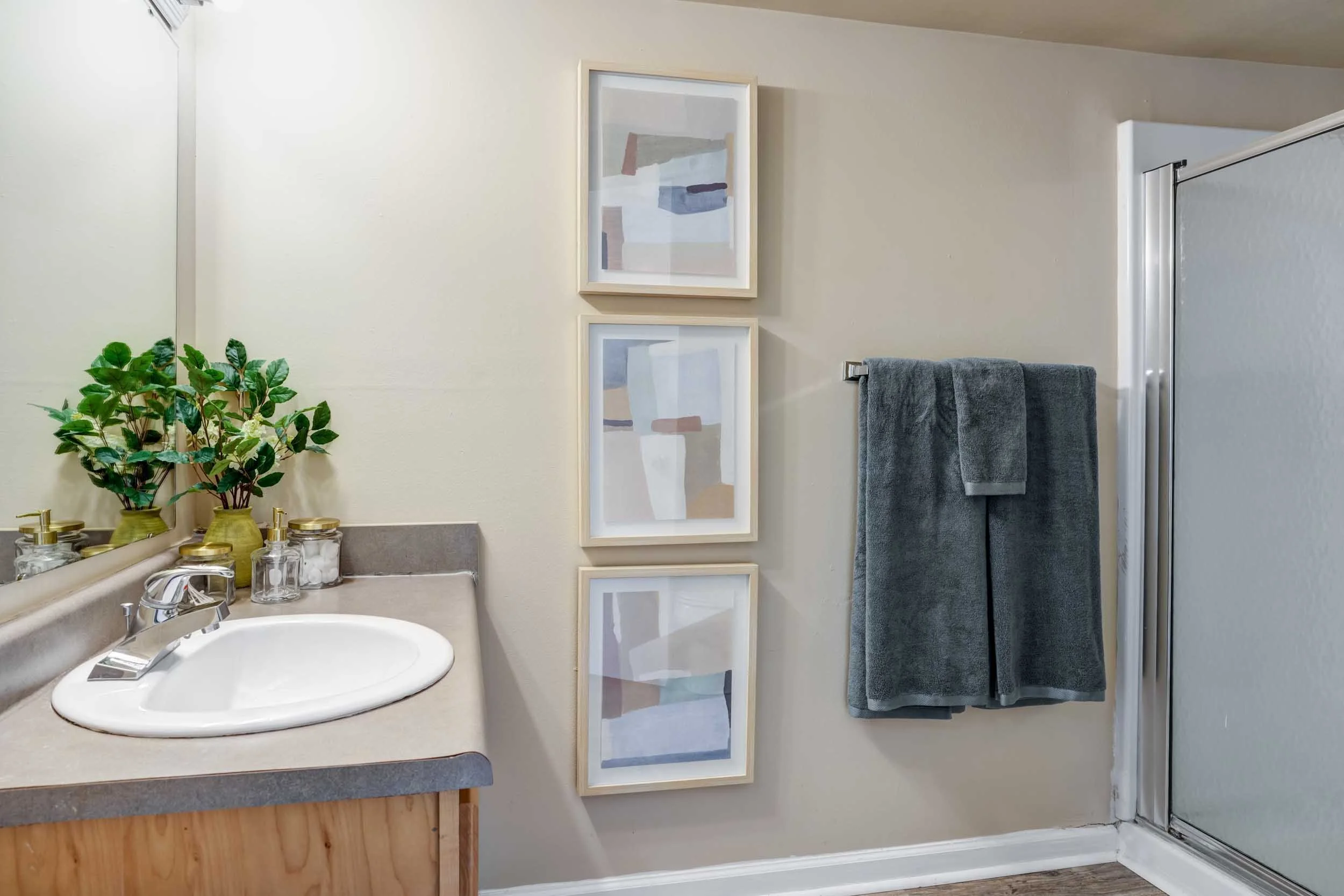 Campus Court Lexington | Student Apartments near UK | Bathroom