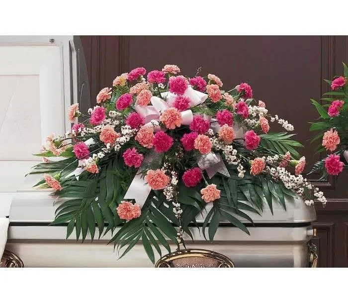Casket Spray 13 400.00 .jpeg