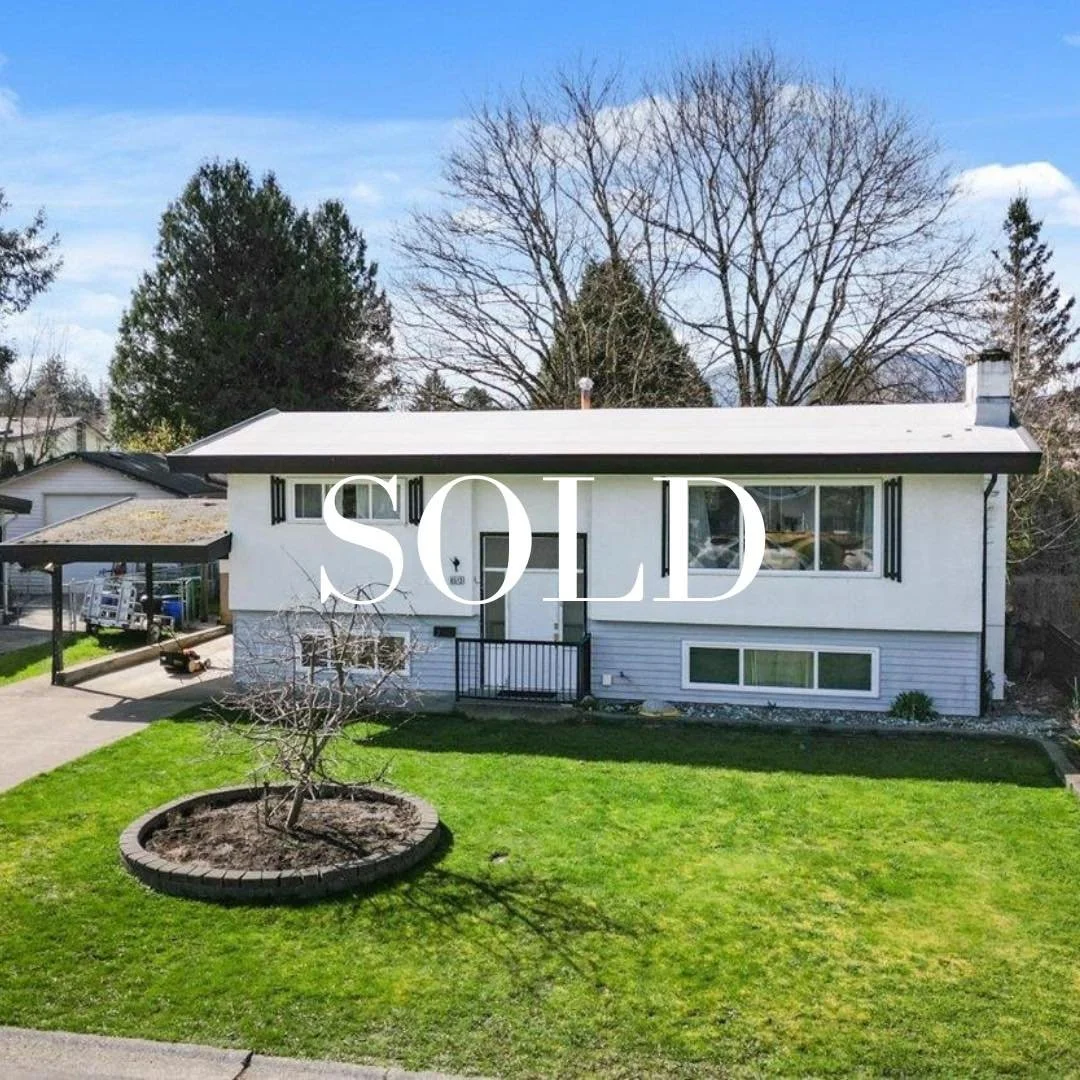 🎉 Congratulations to another first time homebuyer on the purchase of their first home!

6513 Fern Street

Great home, great location, great price. 

Feel free to reach out with any real estate related questions ⬇️

604-845-7581