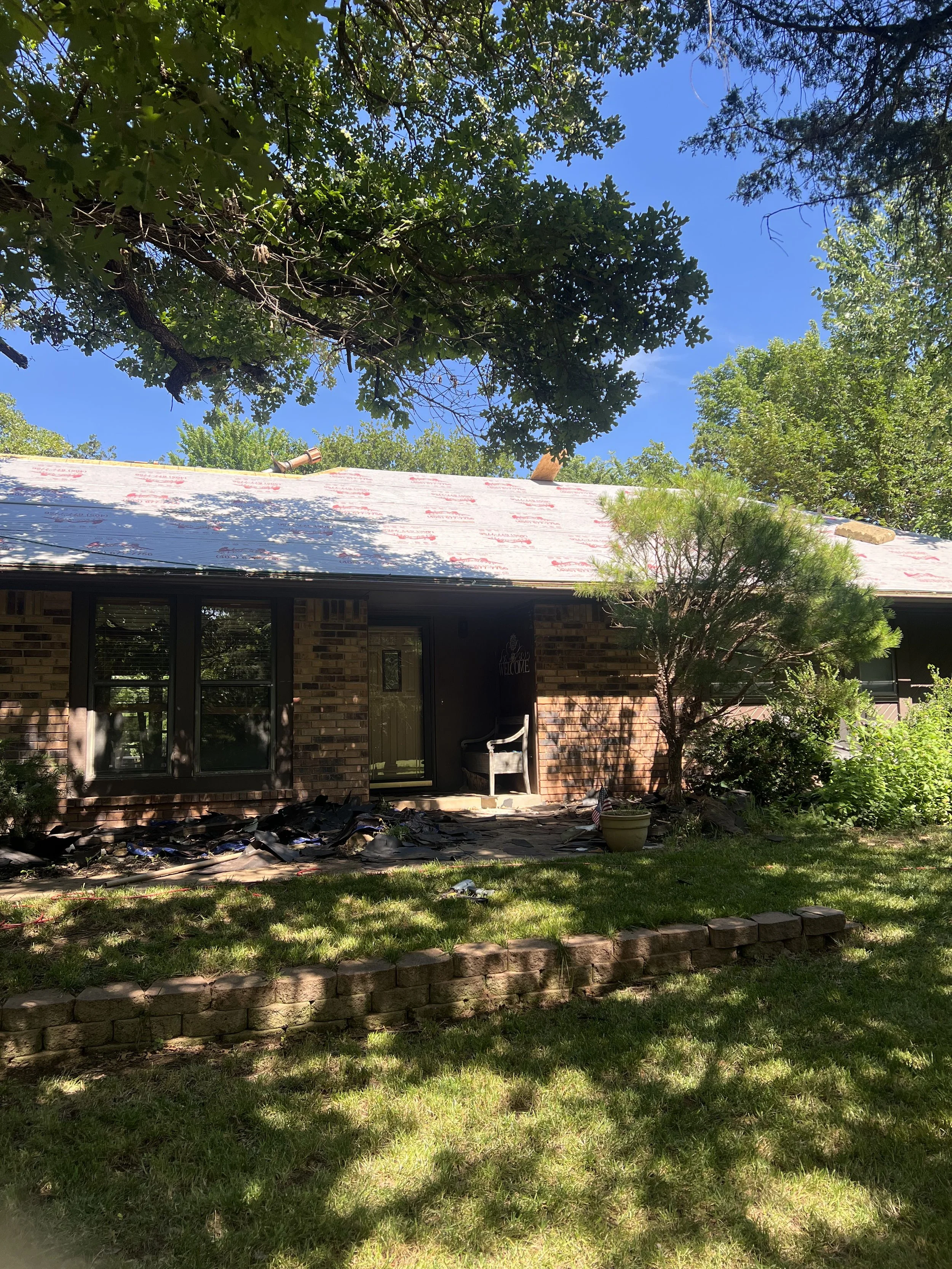 Before the Ice and Snow Arrive: Is Your Oklahoma Roof Ready for Winter?