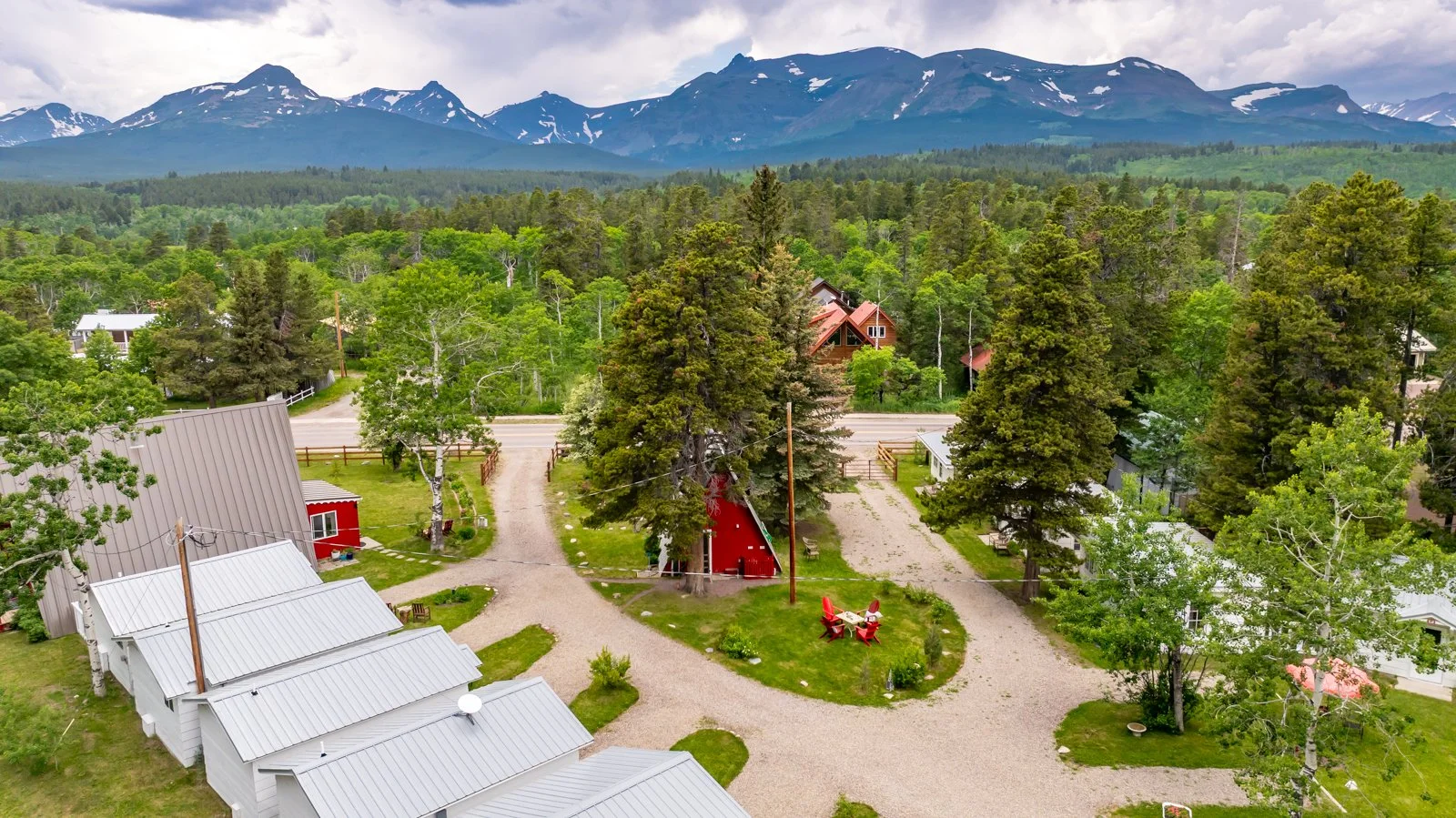 jacobsons-cottages-east-glacier-montana-5.jpg