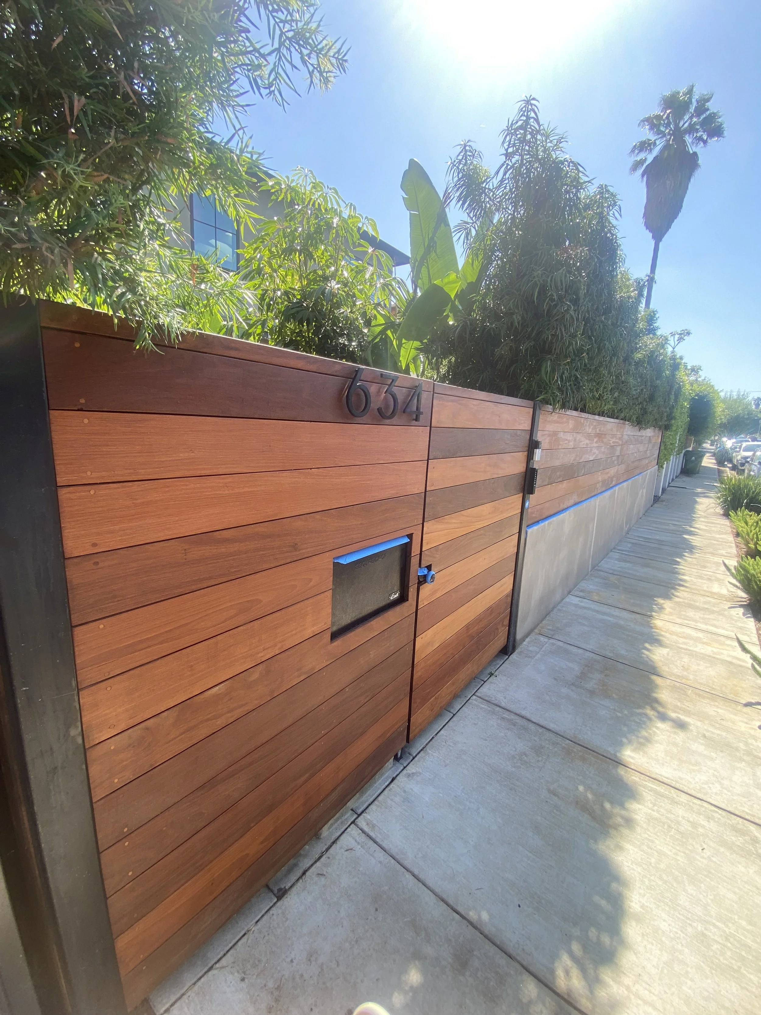 horizontal wood privacy fence installation in Los Angeles – Jewison Company