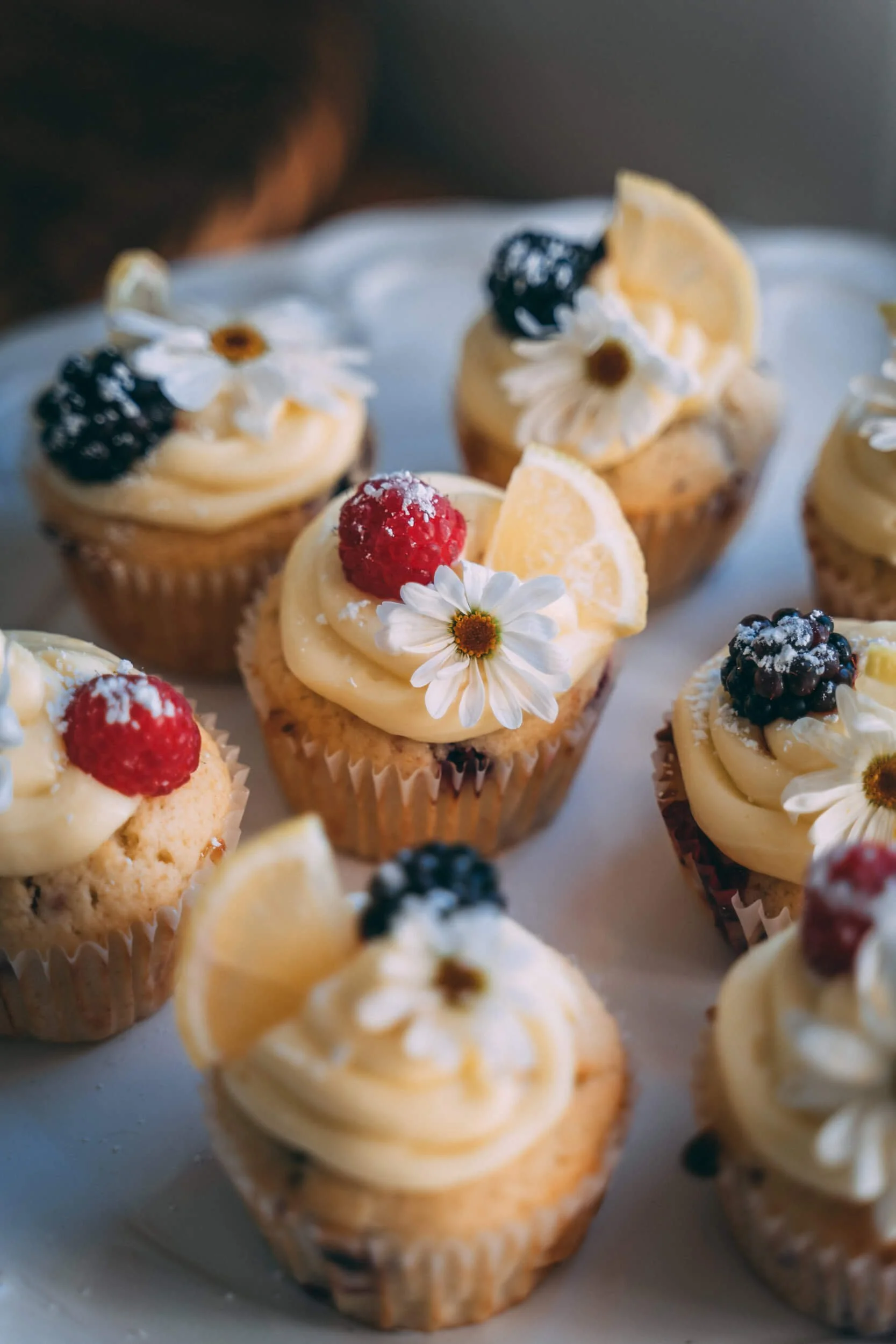 pexels-taryn-elliott-hummingbird-cupcakes.jpg