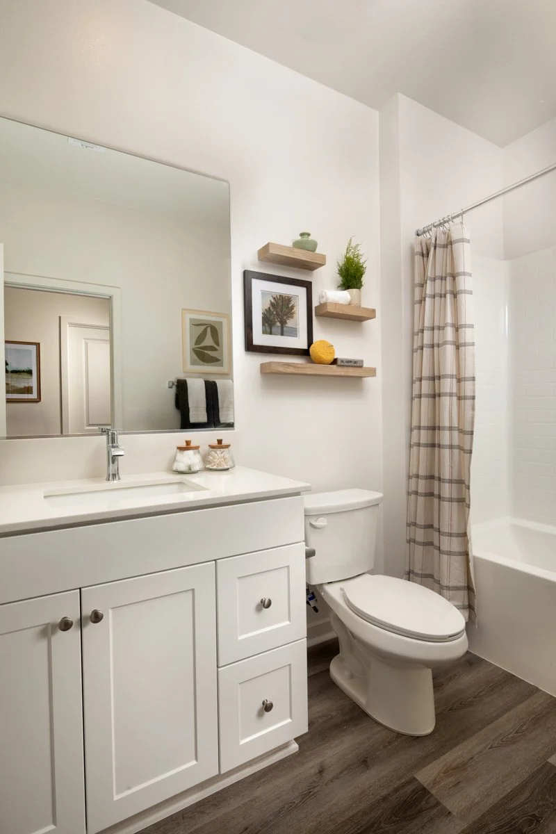GS_Sagewind_Ranch_43539_Guest Bath.jpg