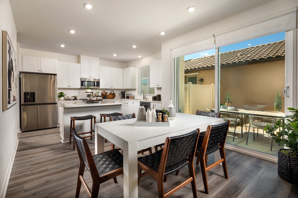 GS_Sagewind_Ranch_43535_Dining_Kitchen.jpg