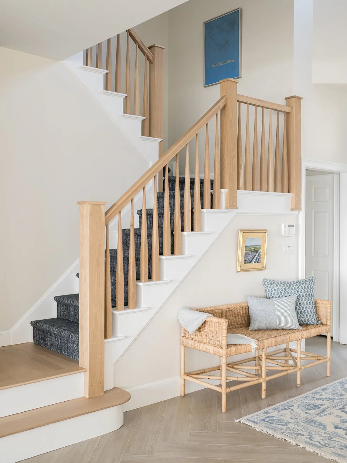 This is your sign it&rsquo;s time to update your stairs. Swipe to appreciate the full transformation.