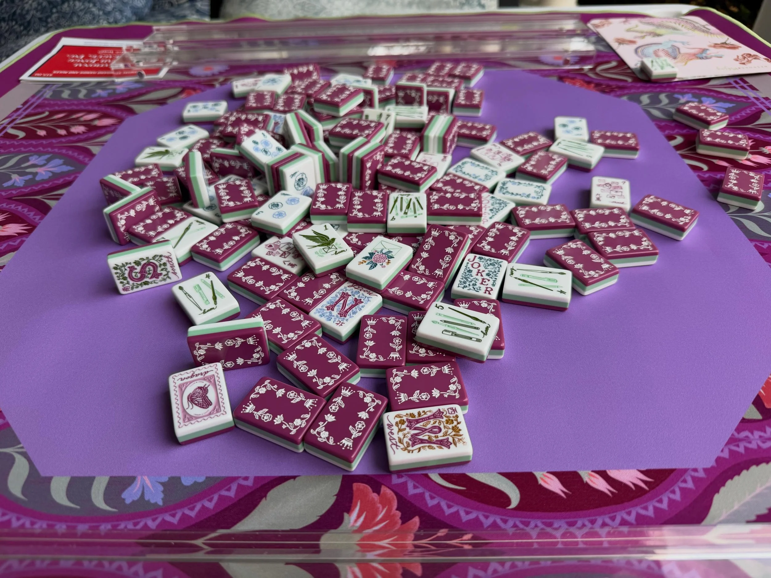 Tonight&rsquo;s tablescape: The Miss
Heirloom tiles from
@missmahjongofficial are just so sweet.
I&rsquo;ve been trying them out with different mats, and they go with so many of them. But this pairing felt inevitable.

The plums, the pale greens, the