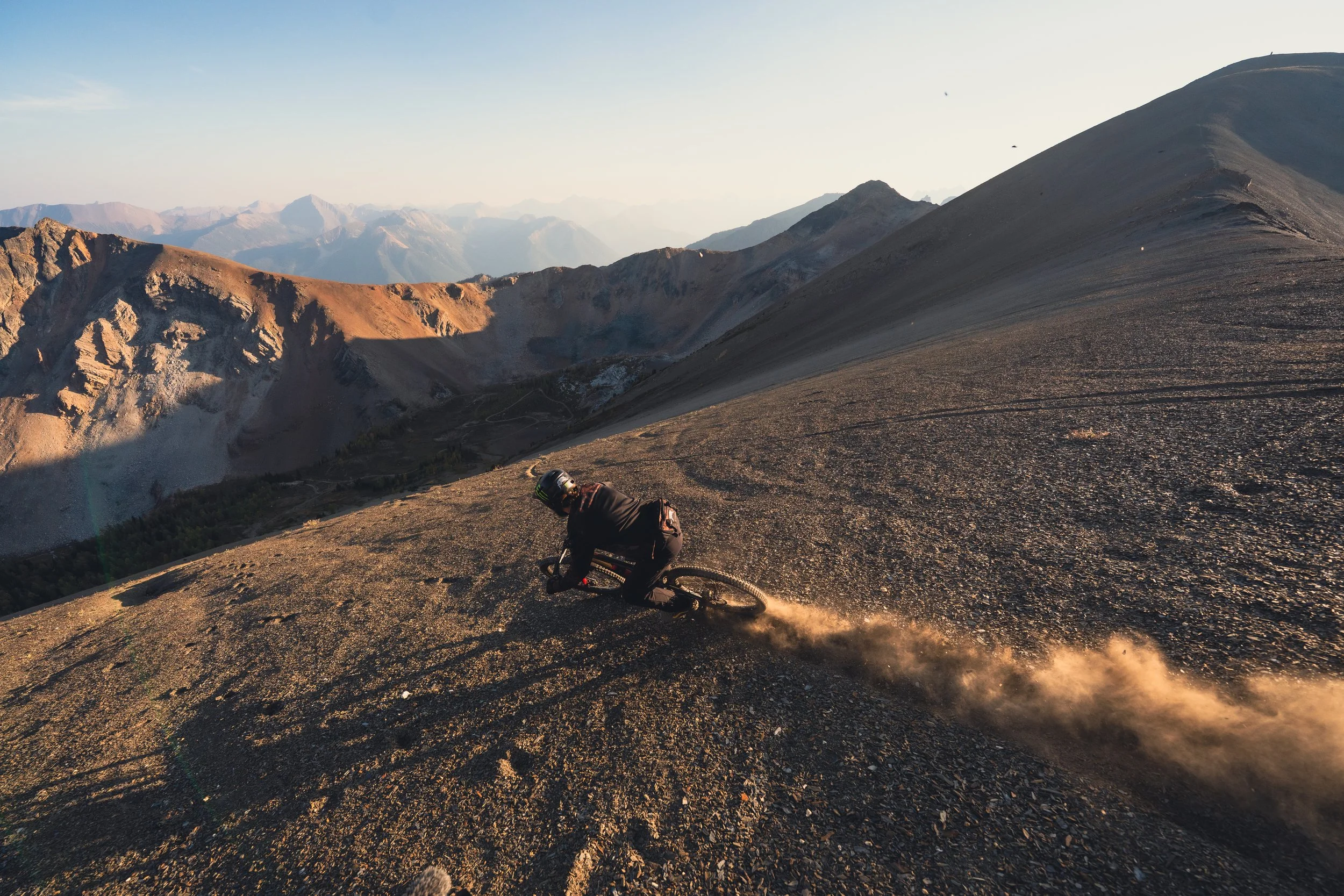 Trayl Works - Trayl Notes : Paris Gore - Dakine