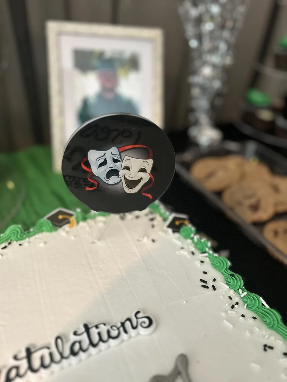 Graduation party memory display