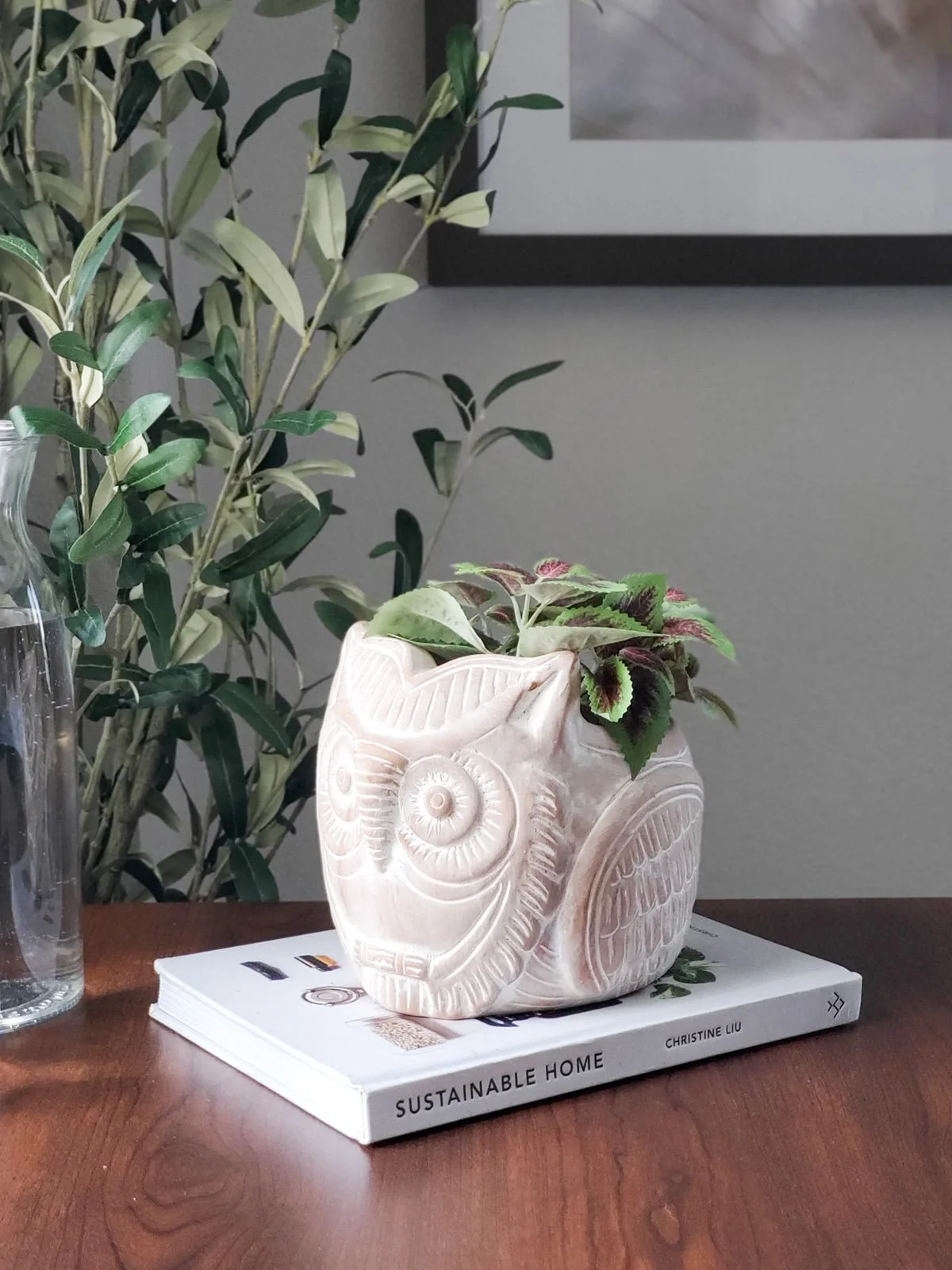 STY05_POT_TERRACOTTAPLANTER-HORNEDOWL.jpg