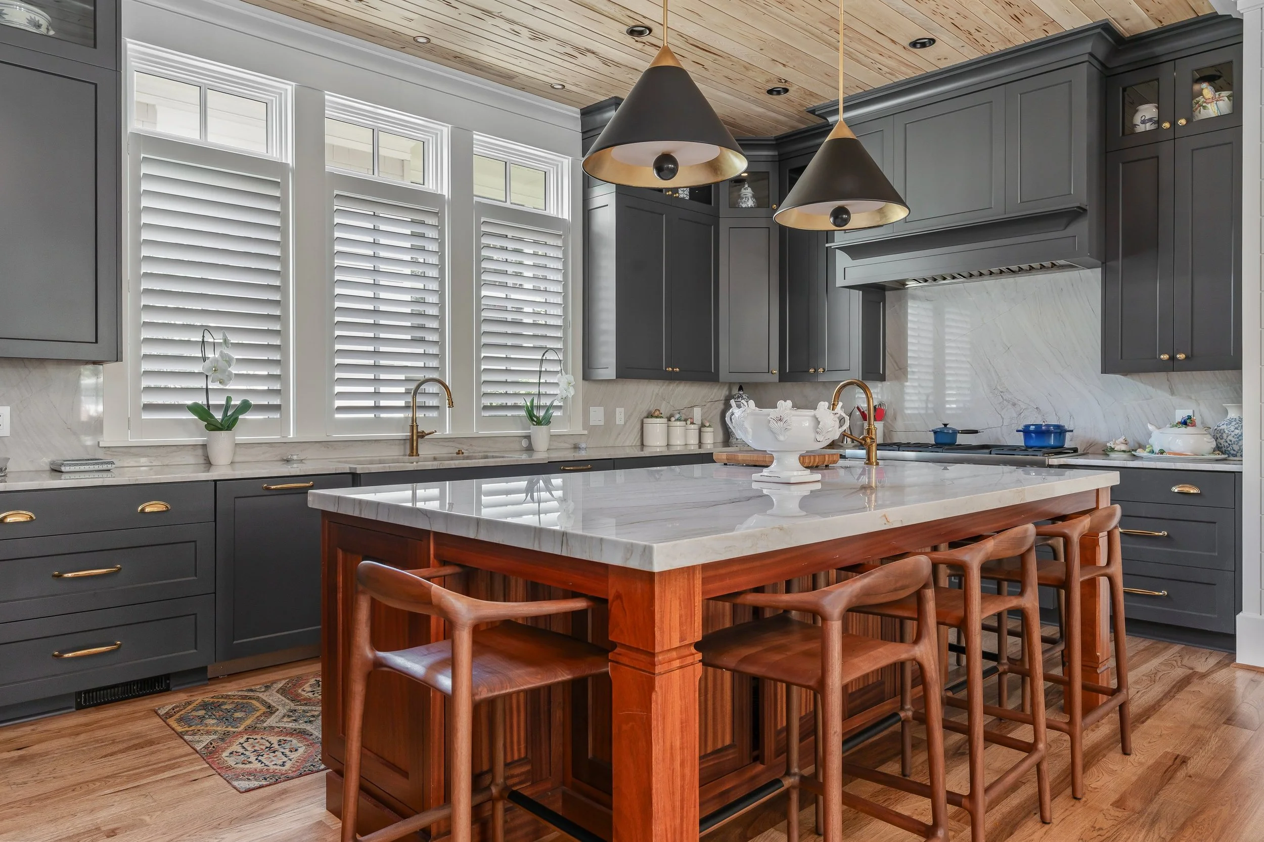lat34-architecture-custom-home-kitchen.jpg