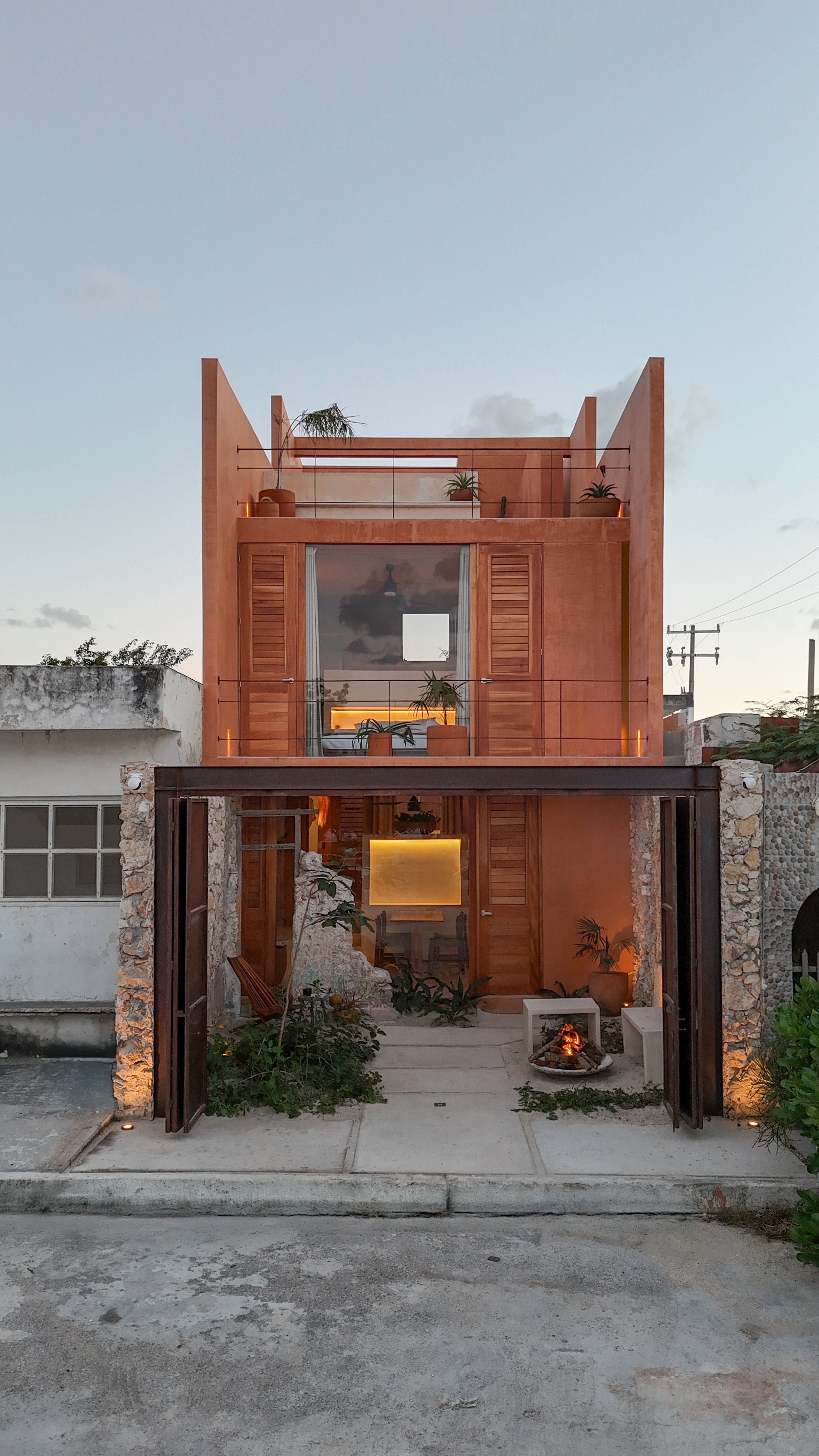 CASA DE PUERTO