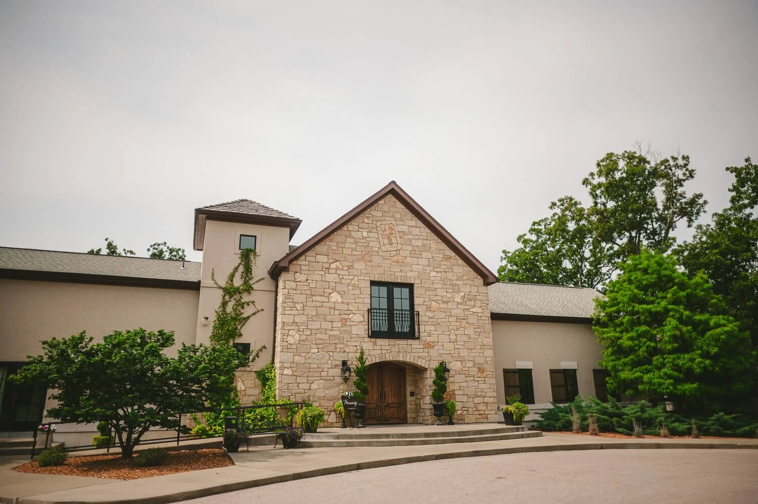 silver oaks chateau wedding darren akia-1.jpg