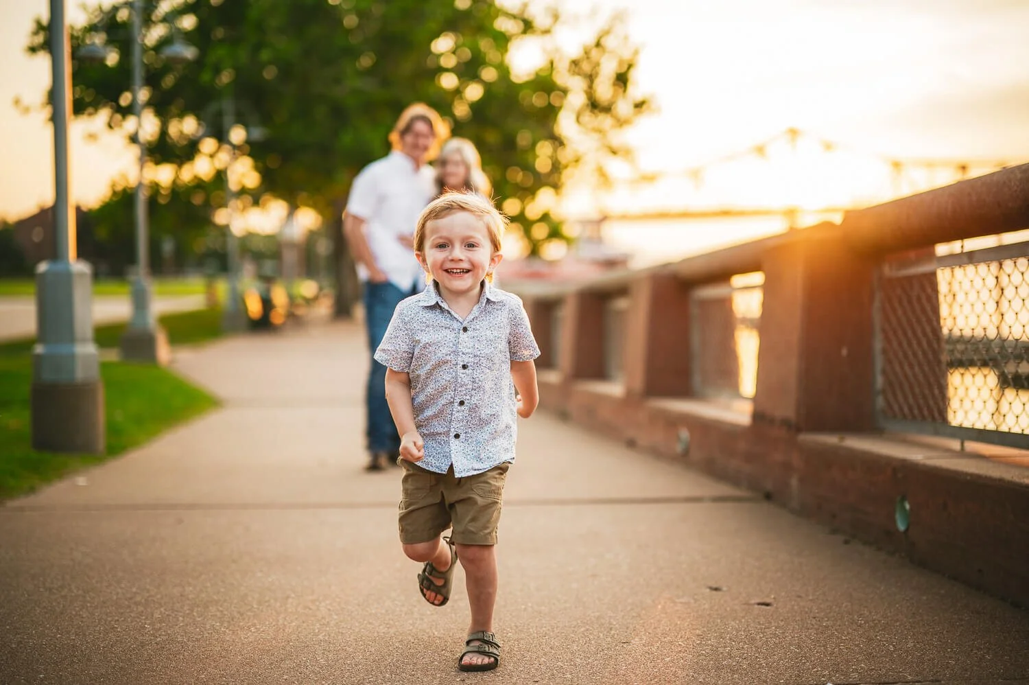 downtown peoria il engagement session-3.jpg