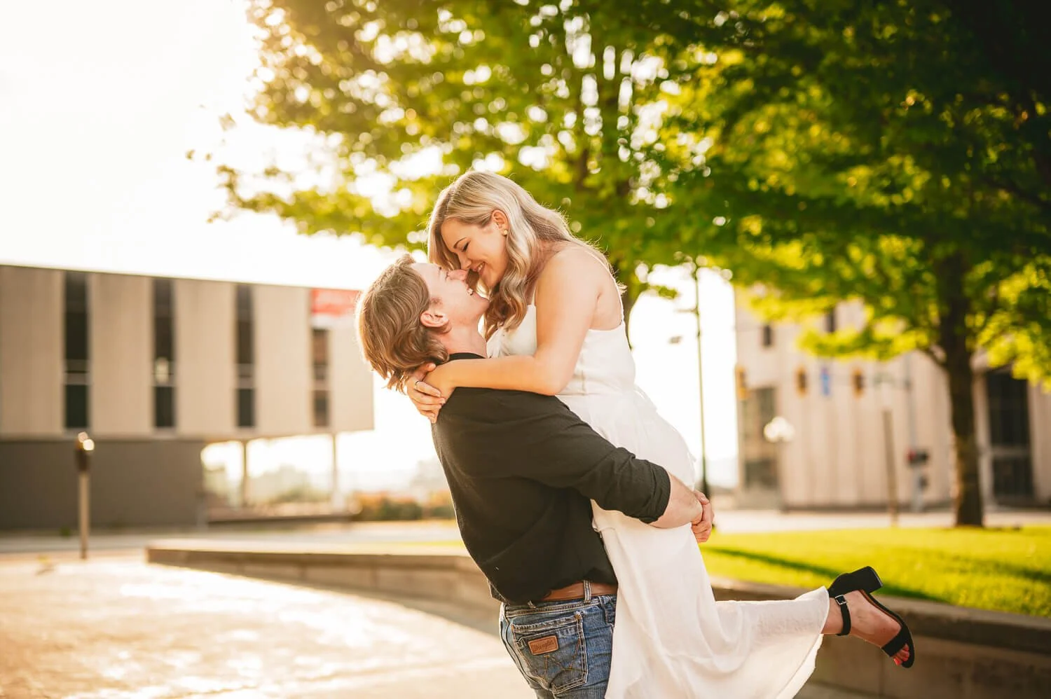 downtown peoria il engagement session-23.jpg